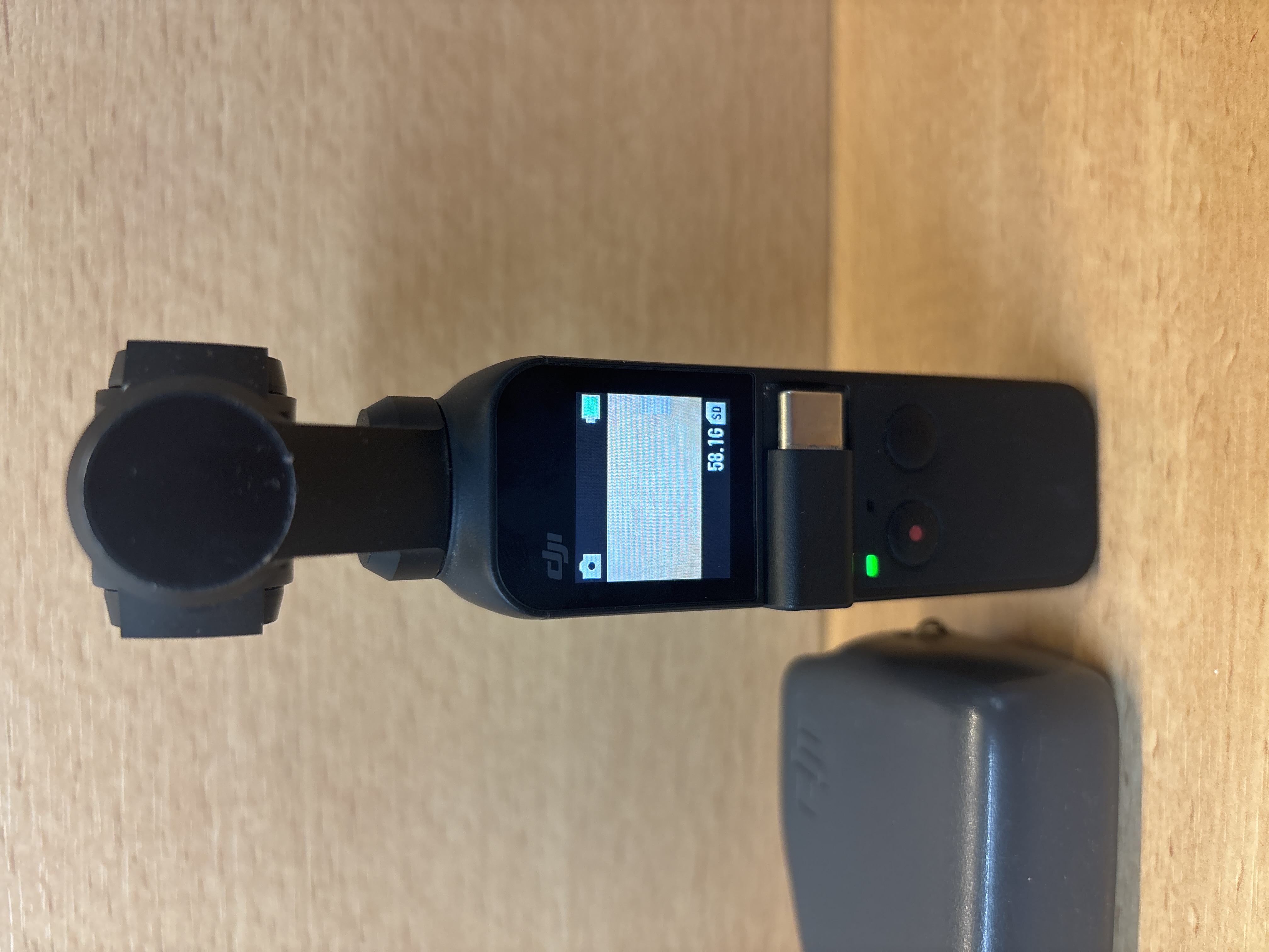 DJI Osmo Pocket caméra stabilisée compacte avec étui — photo 2