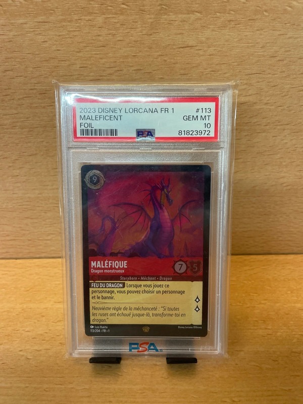 Carte Disney Lorcana Maleficent PSA 10