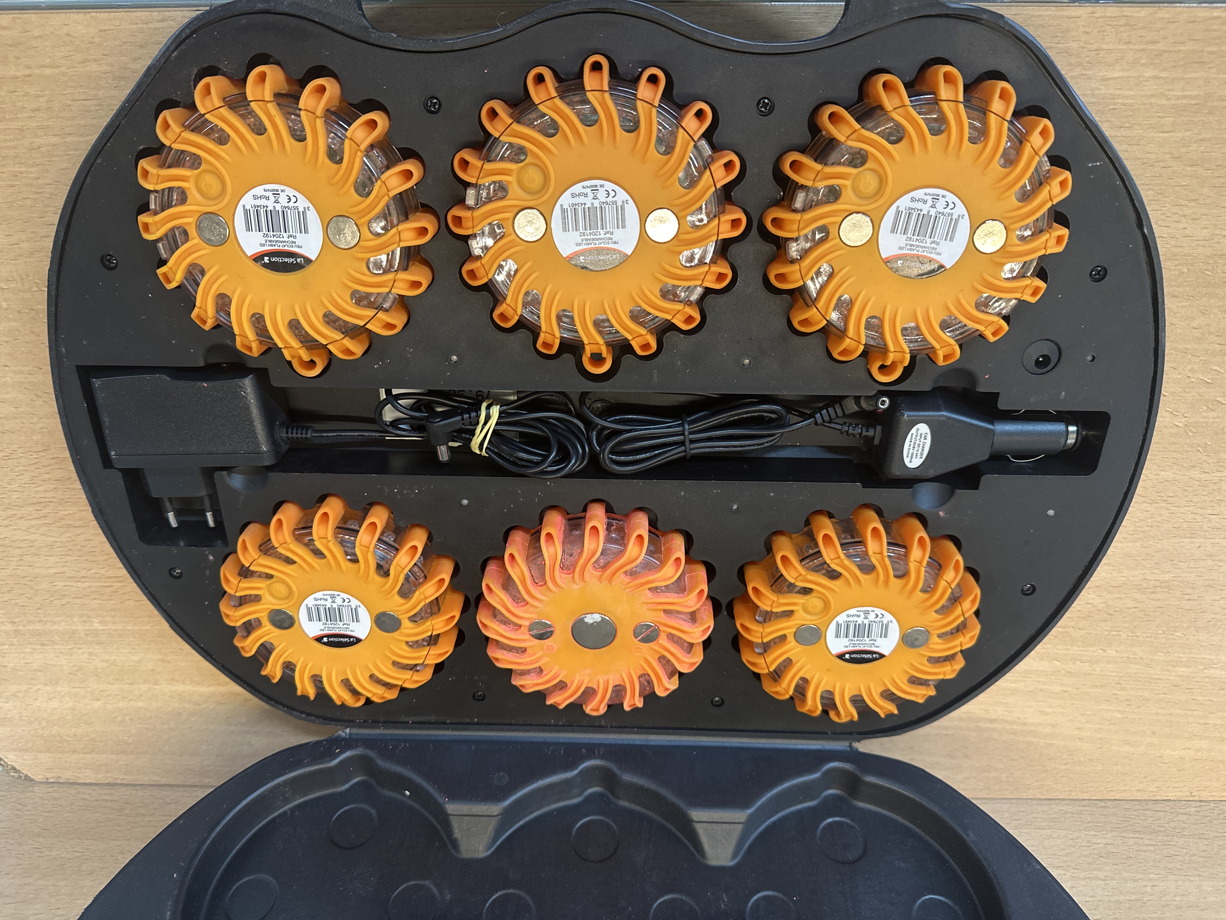 Lot de 6 feux flash LED rechargeables avec mallette