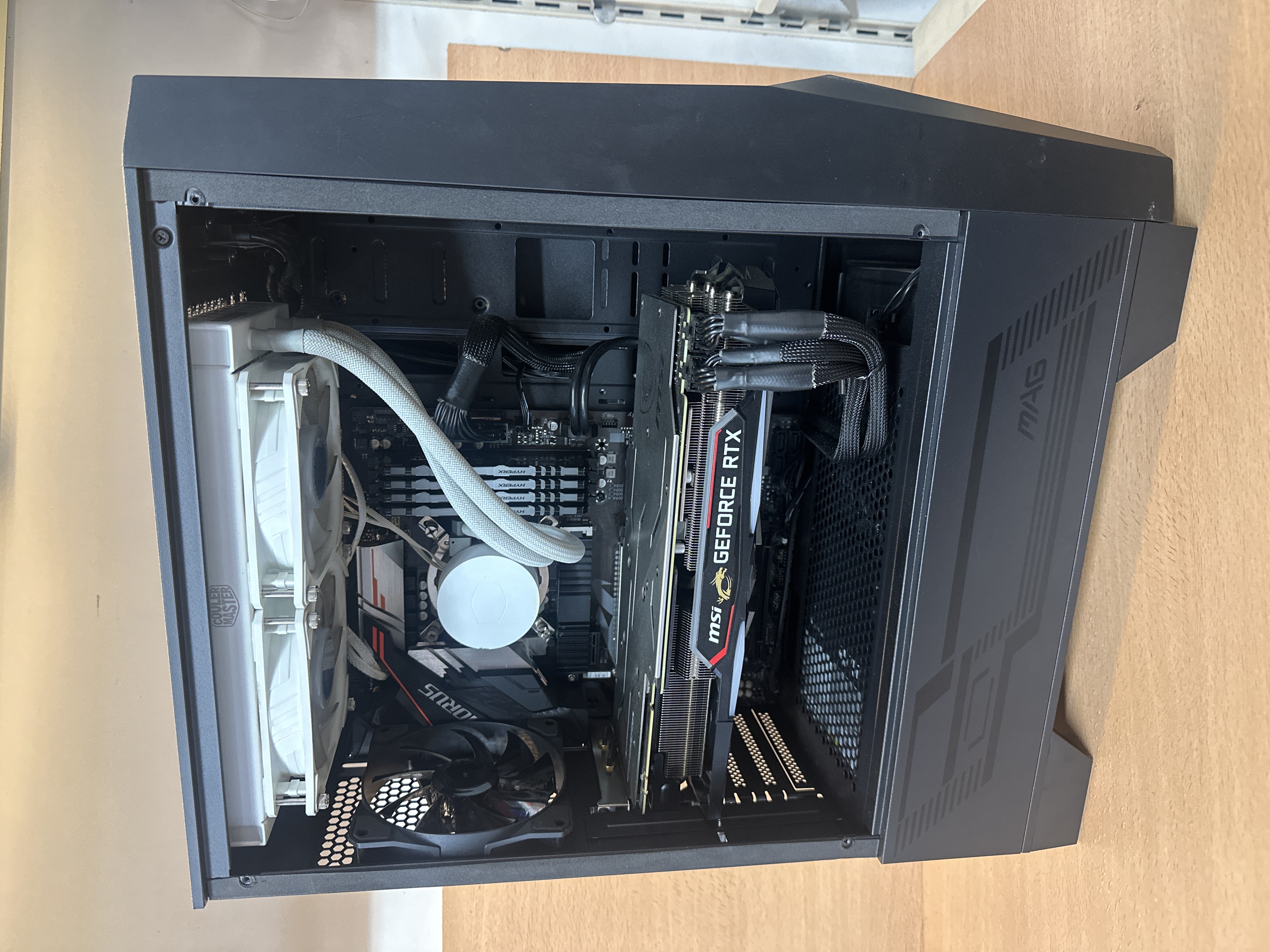 PC gamer fixe RTX 2080 Super i9-9900K 32 Go RAM SSD 128 Go + 1 To