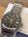 Montre Seiko quartz acier cadran noir dateur — photo 2