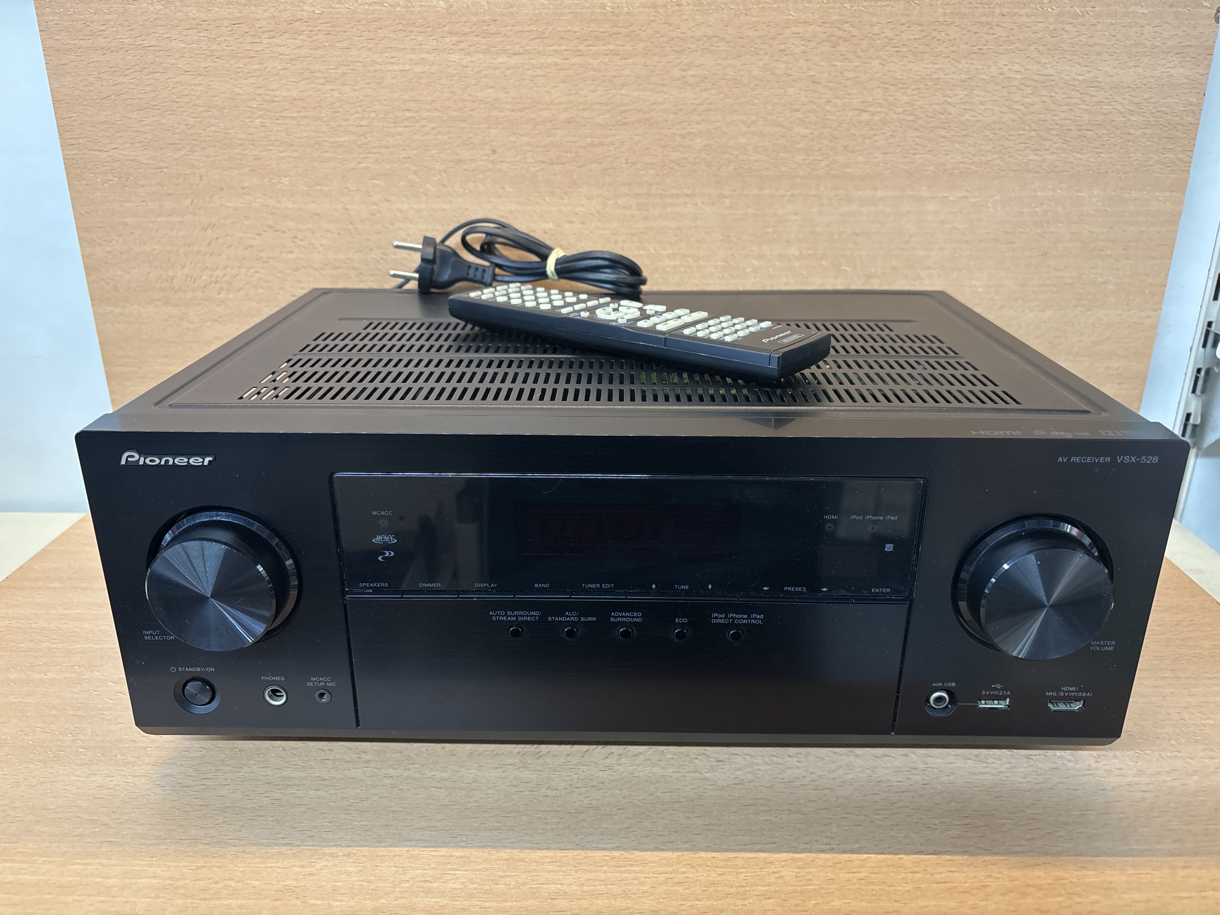 Pack home cinéma Pioneer VSX-528 avec ampli-tuner AV et enceintes