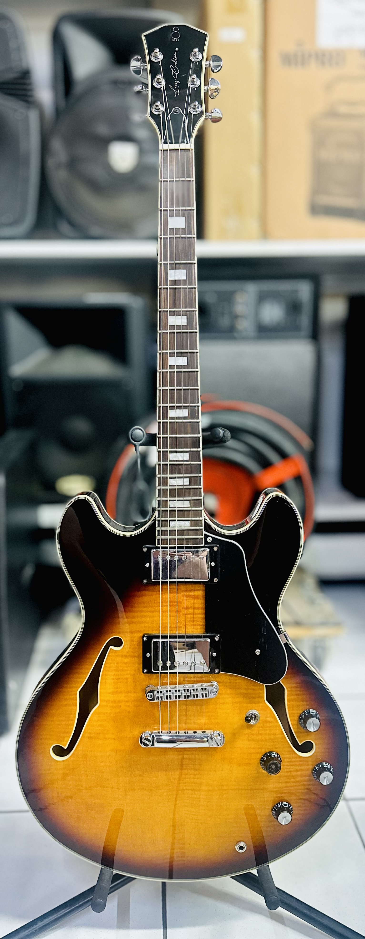 Guitare électrique demi-caisse Sire Larry Carlton H7