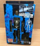 Figurine Terminator 2 Endoskeleton with Small-Arms Skynet 1/12 — photo 1