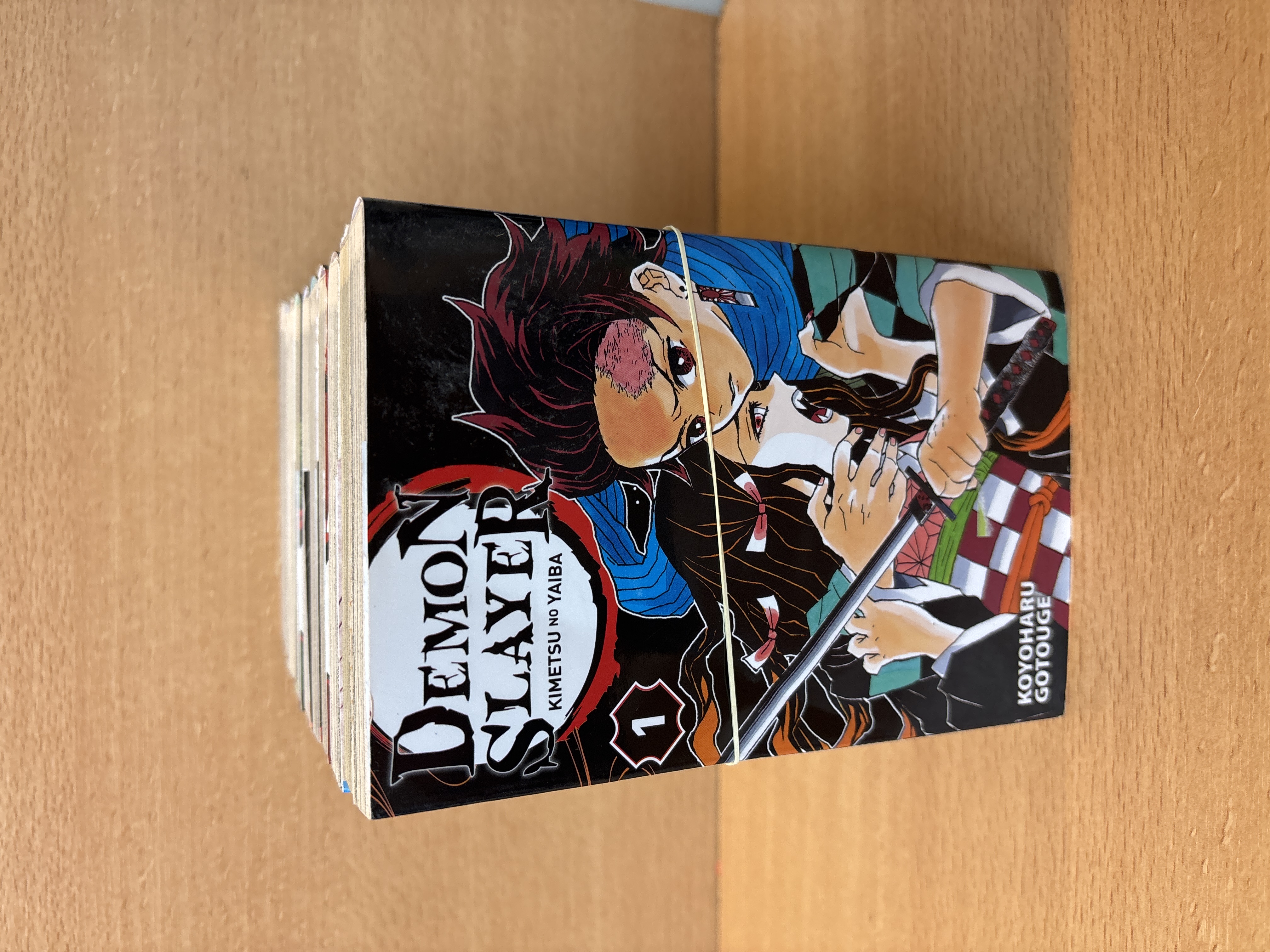 Lot mangas Demon Slayer tomes 1 à 10 Koyoharu Gotouge — photo 2