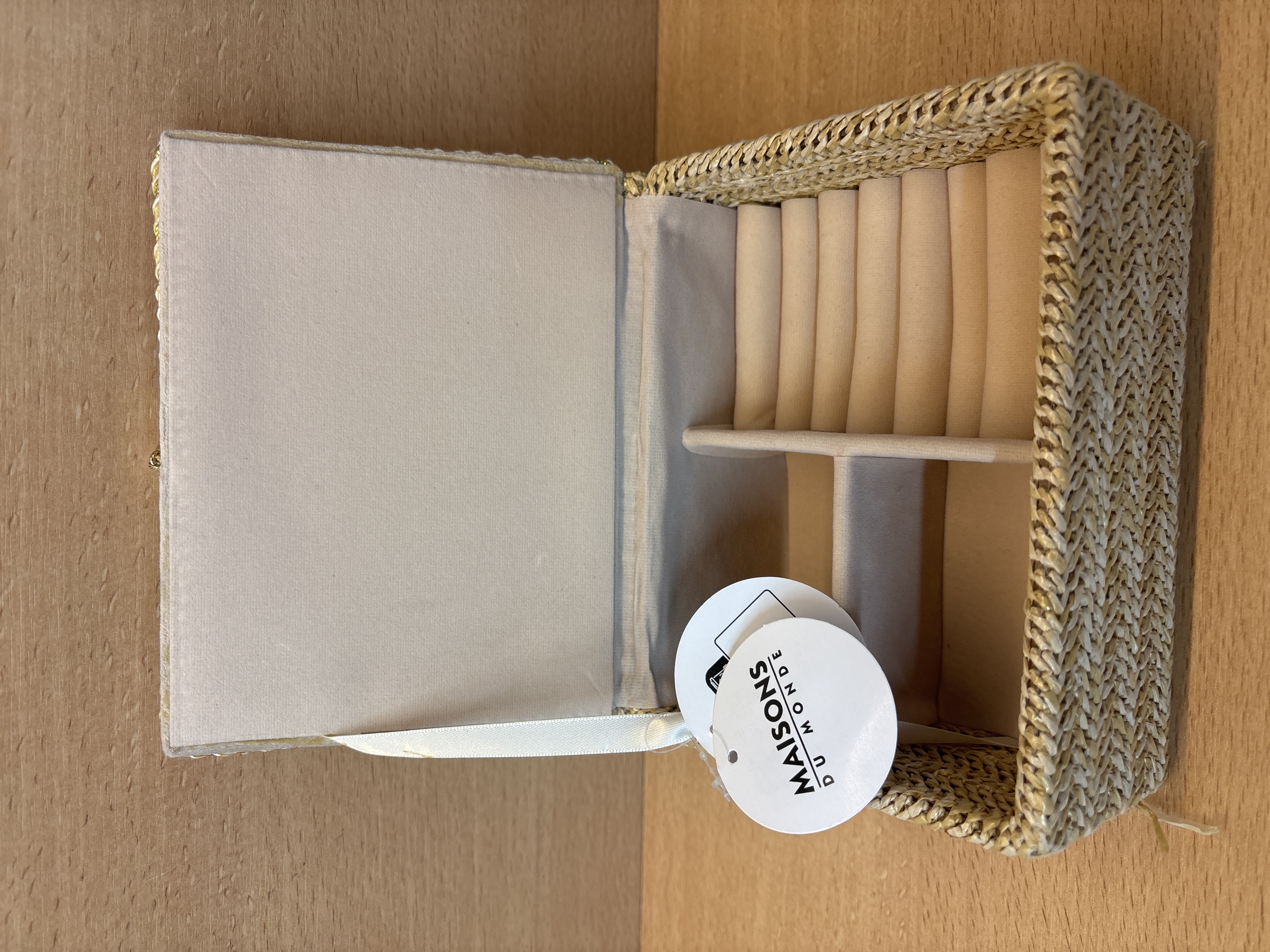 Pochette Maisons du Monde tressée beige avec fermoir perlé