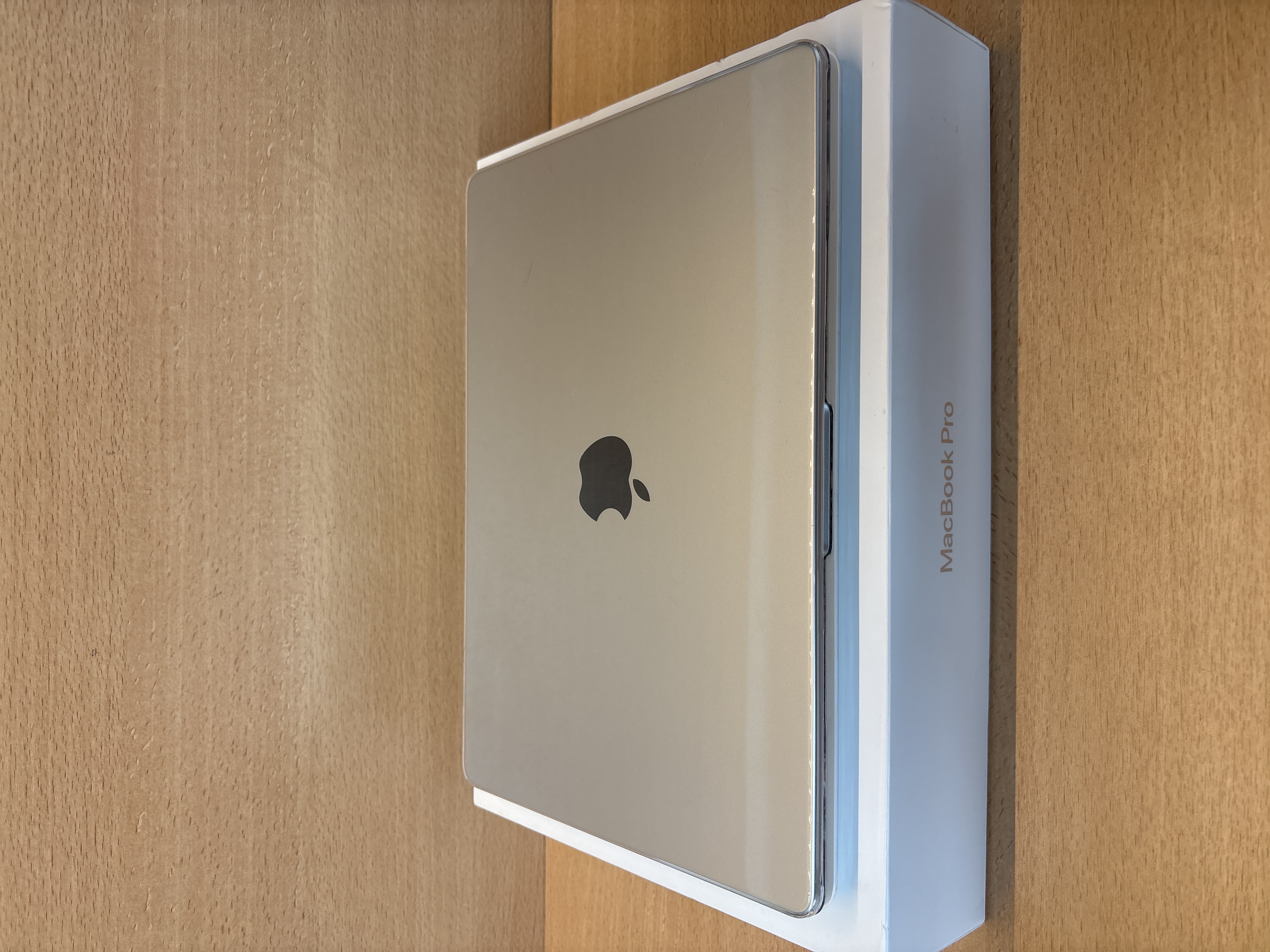 MacBook Pro 14 pouces M2 Max 32 Go 1 To SSD — photo 2