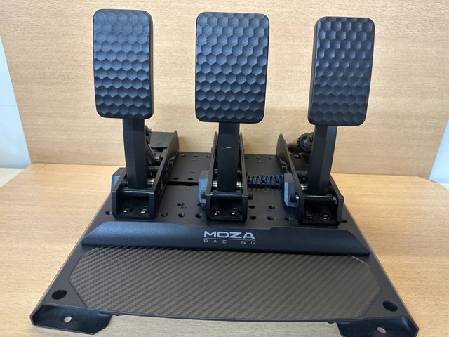 Pédalier Moza Racing CRP2 avec embrayage pour simulateur