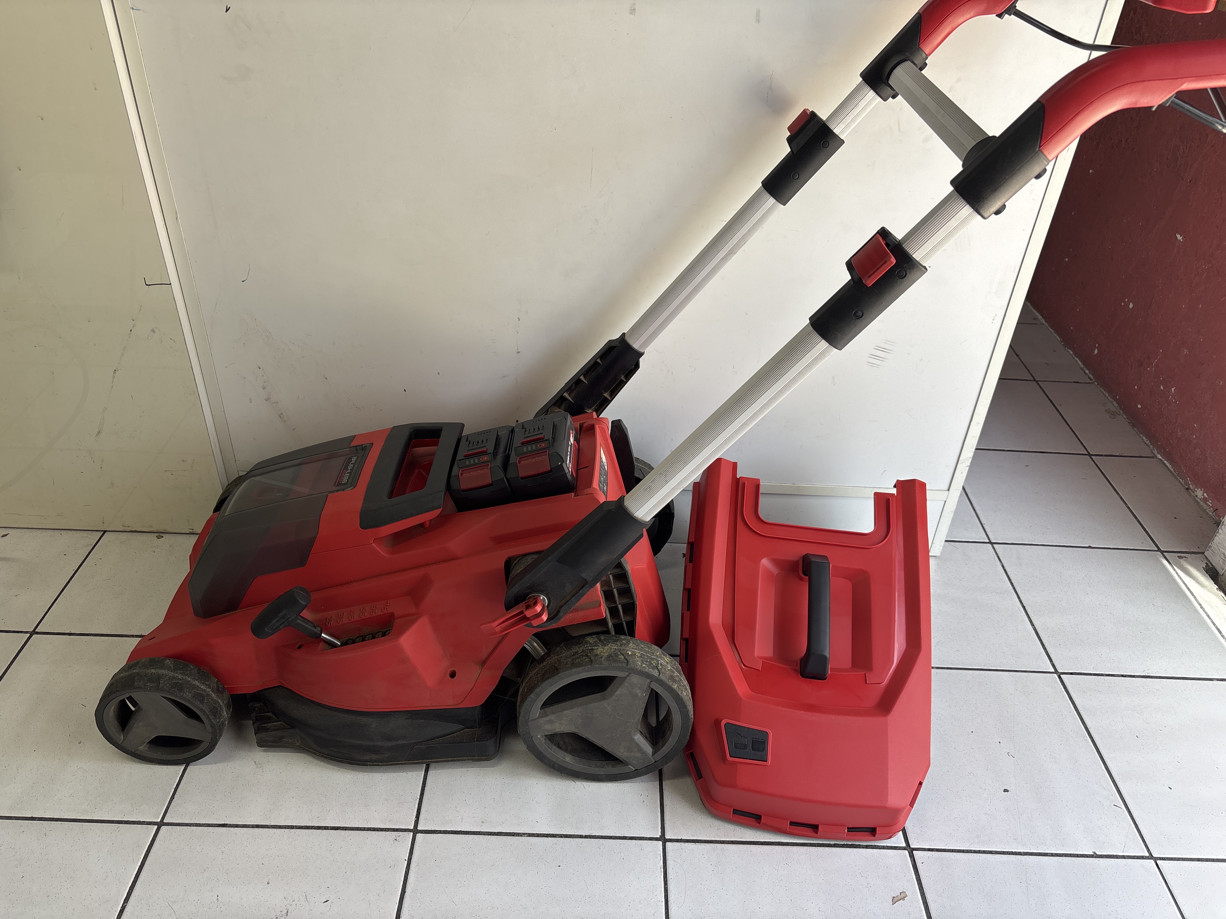 Tondeuse à gazon Einhell Rasarro sans fil 36V avec 2 batteries 5Ah