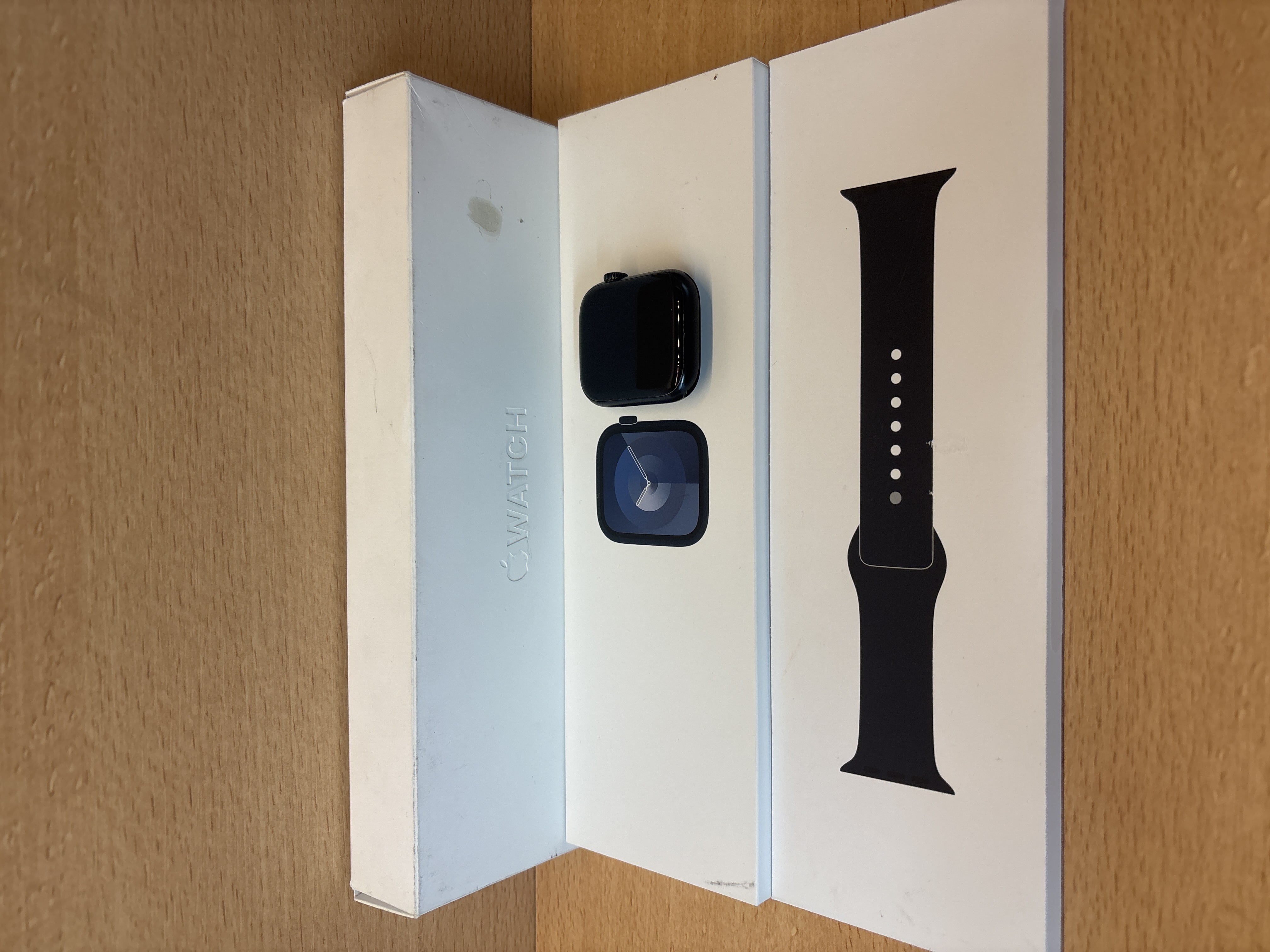 Apple Watch Series 9 GPS 45 mm Minuit aluminium bracelet Sport M/L