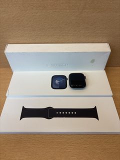 Apple Watch Series 9 GPS 45 mm Minuit aluminium bracelet Sport M/L