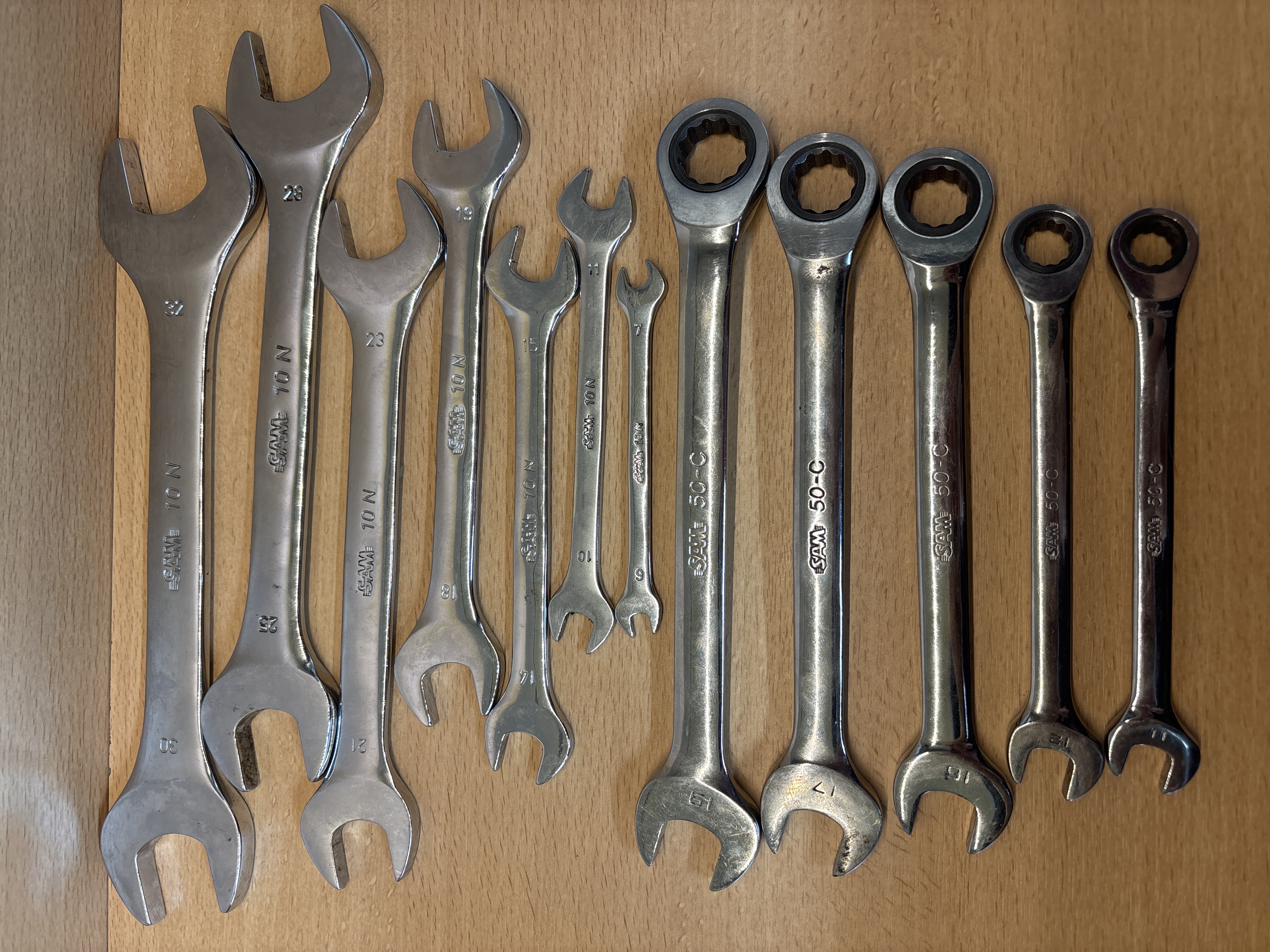 Lot de 12 clés plates et clés à cliquet SAM 7 à 32 mm