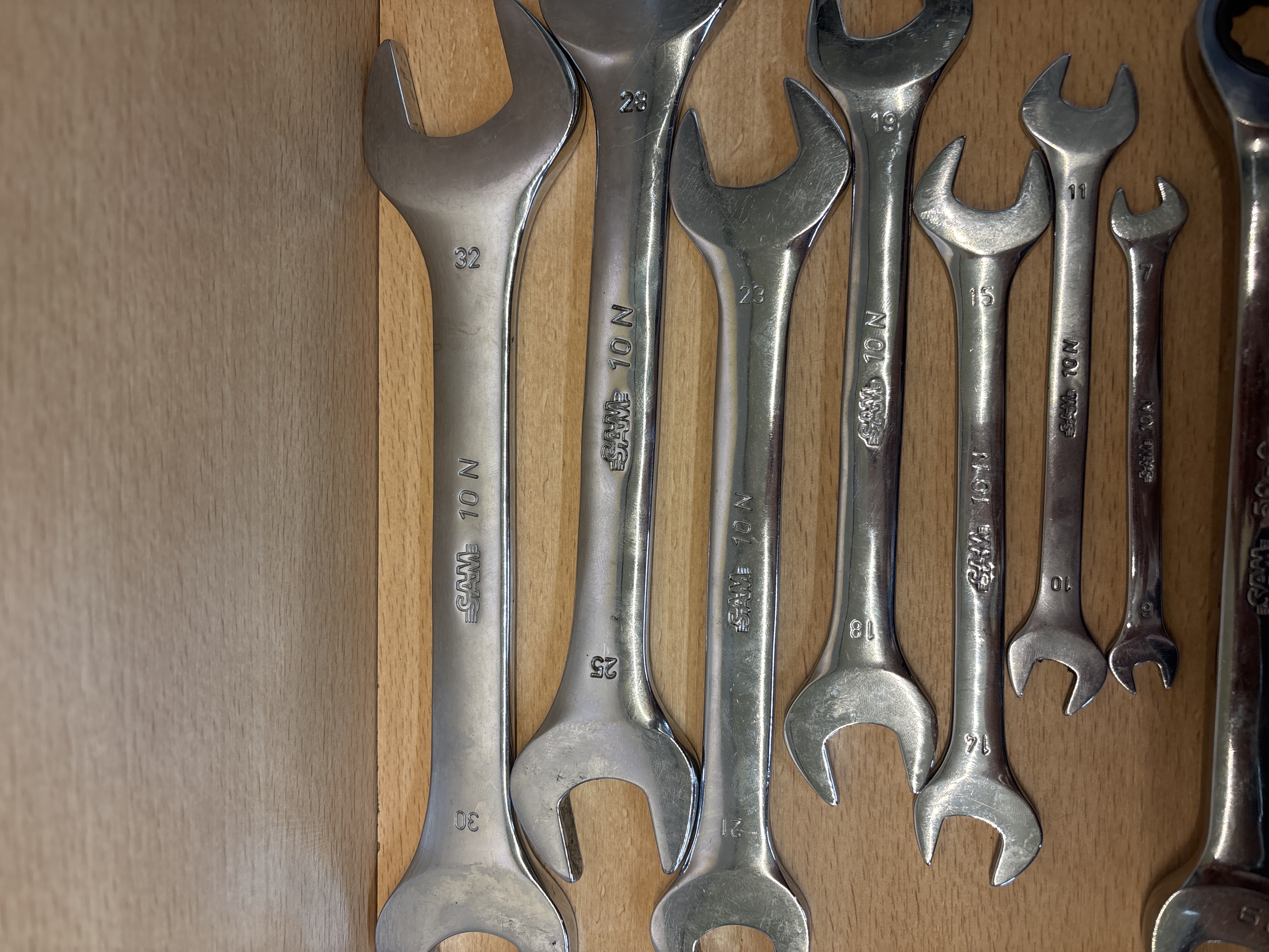 Lot de 12 clés plates et clés à cliquet SAM 7 à 32 mm — photo 2