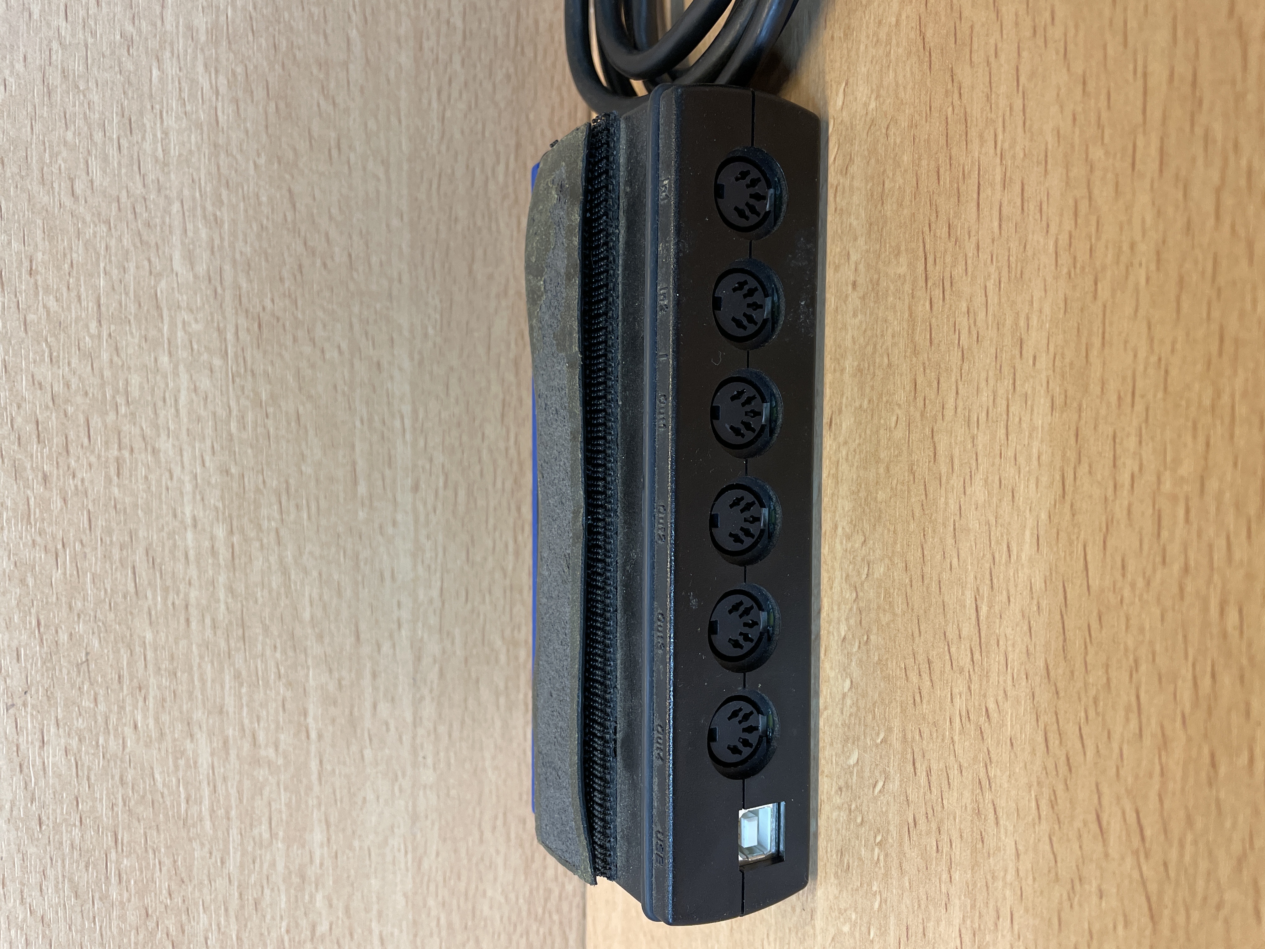 Emagic MT4 interface MIDI USB 4 sorties — photo 2