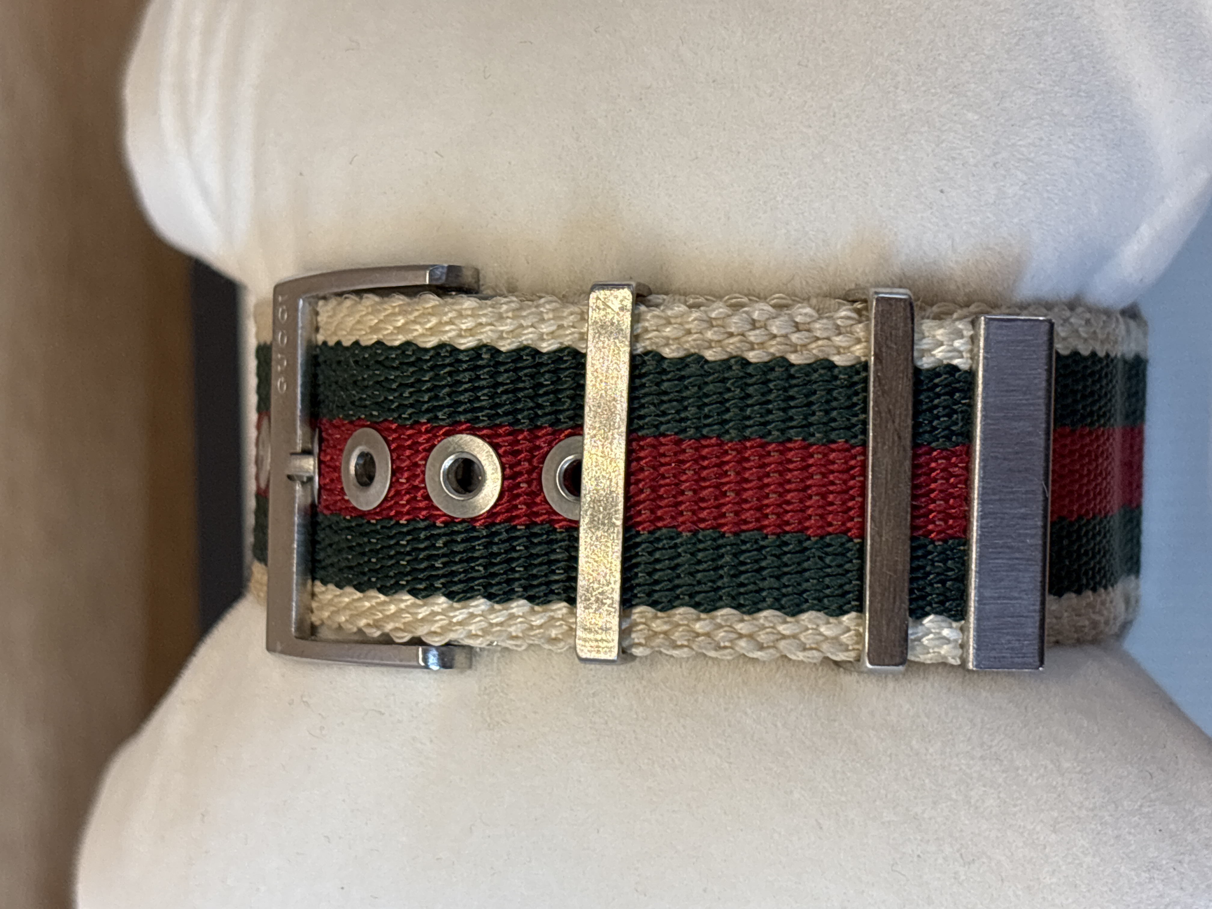 Montre Gucci Sport bracelet tissu vert rouge crème avec écrin — photo 3