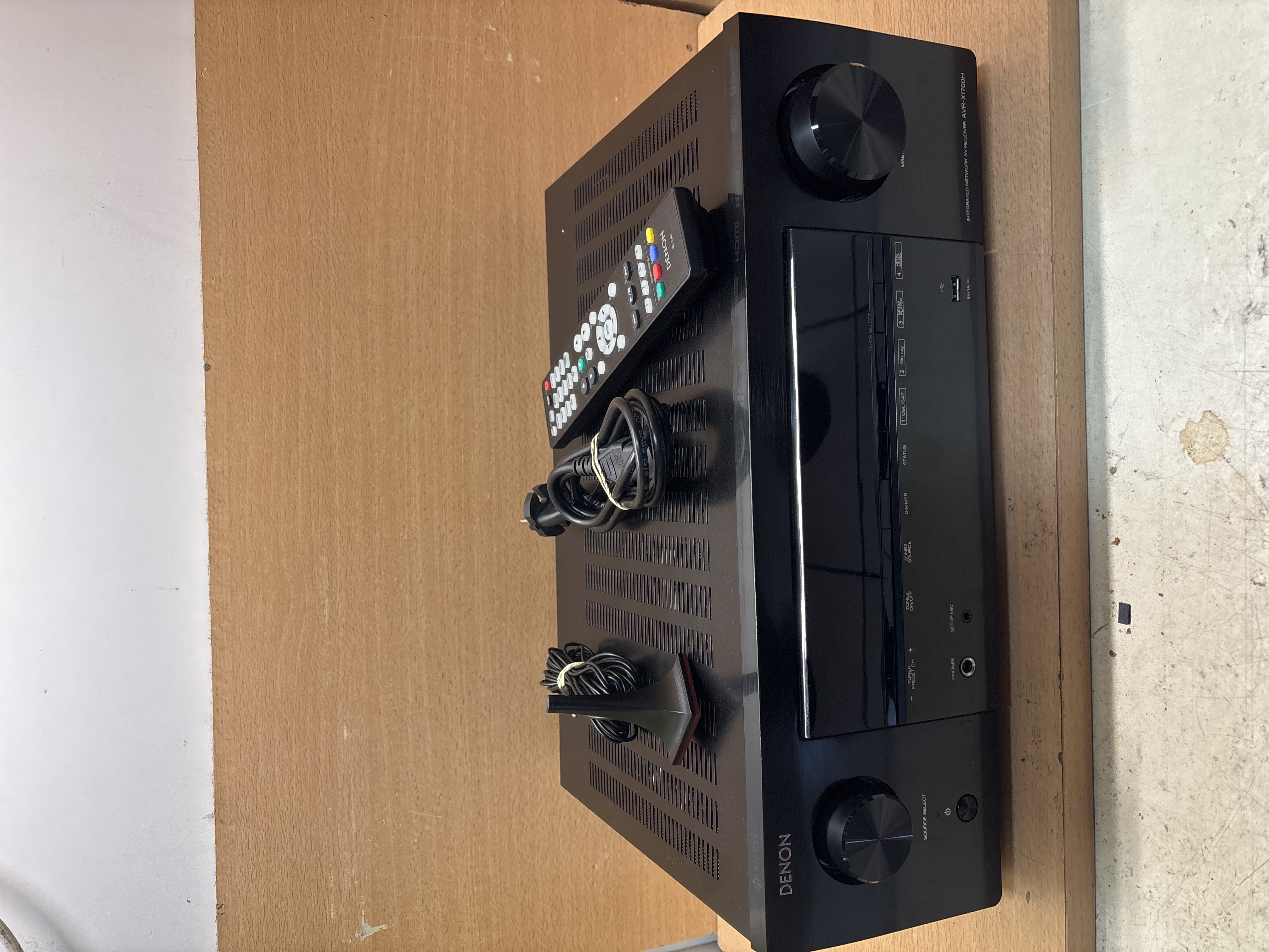 Amplificateur home cinéma Denon AVR-X1700H 7.2 avec télécommande
