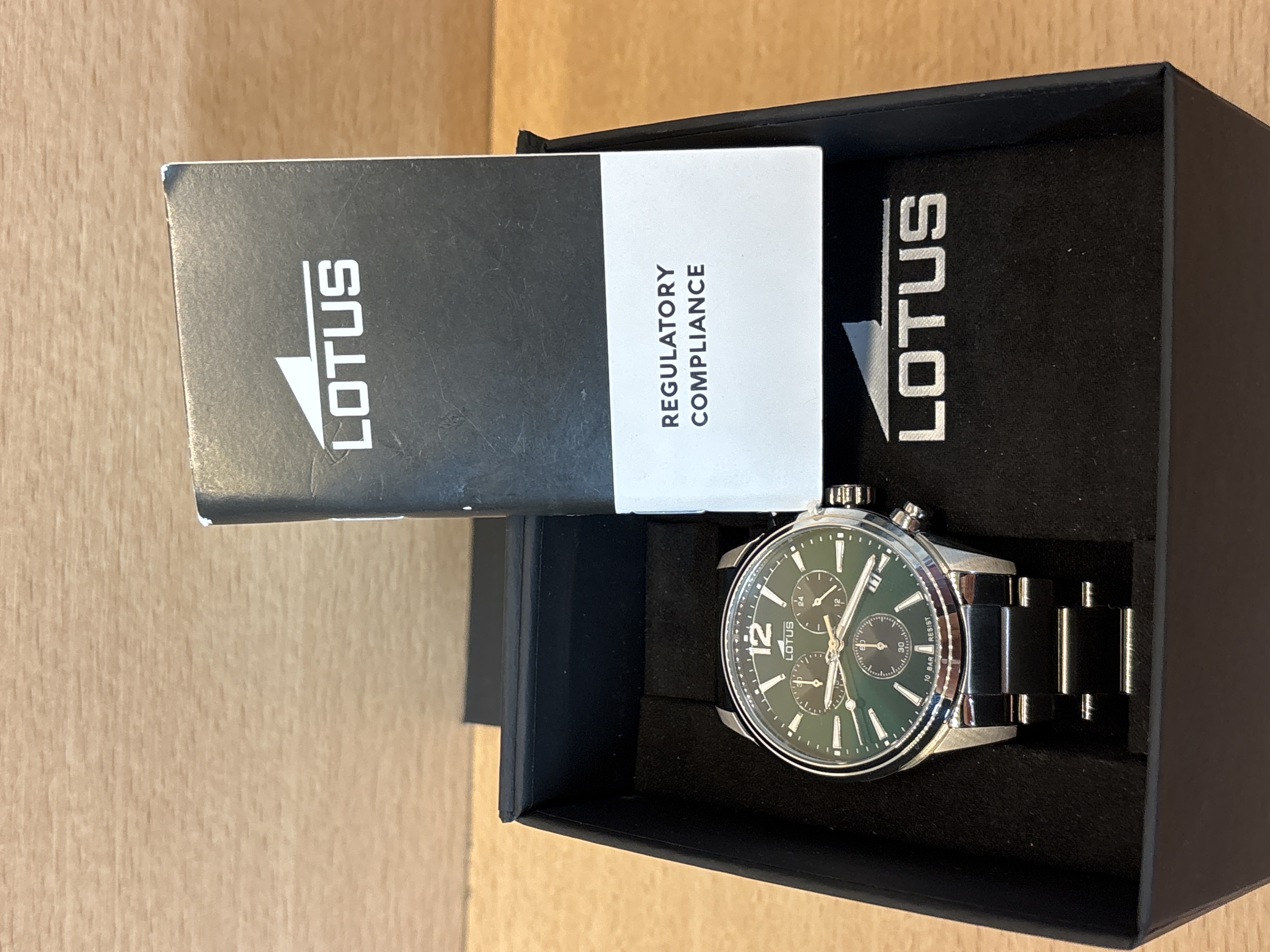 Montre Lotus homme cadran vert bracelet métal avec coffret