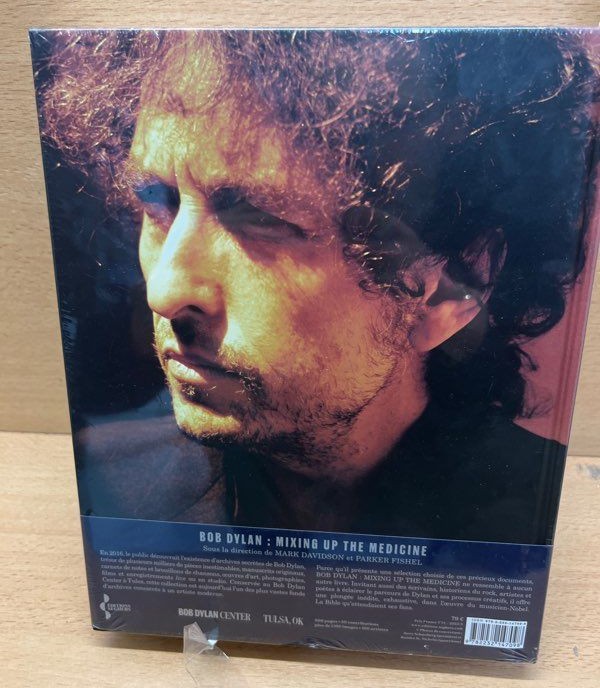 Livre Bob Dylan Mixing Up the Medicine neuf sous blister — photo 2