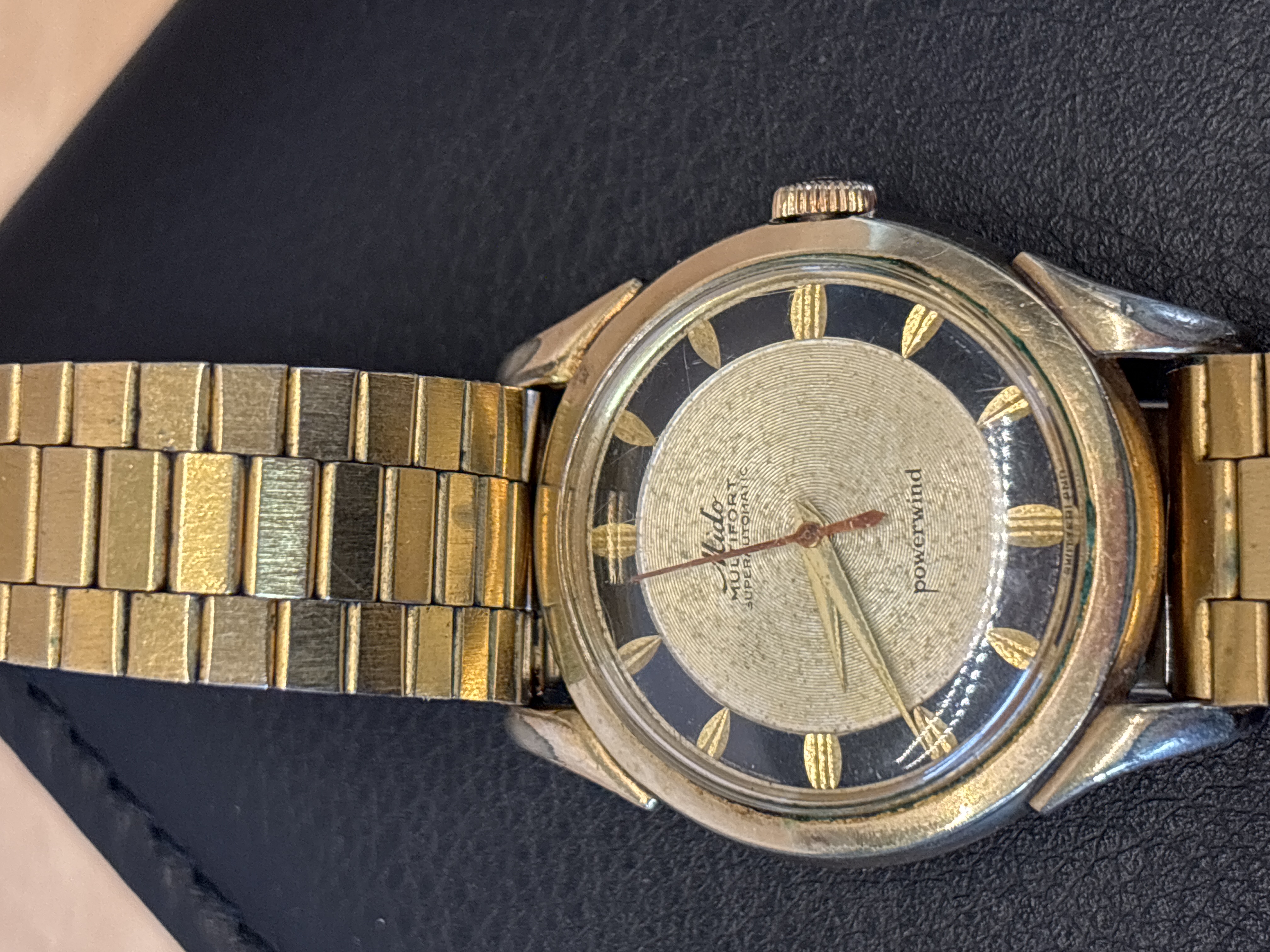 Montre Mido Miltifort bracelet extensible doré — photo 2