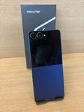 Samsung Galaxy Z Flip7 smartphone pliable — photo 2