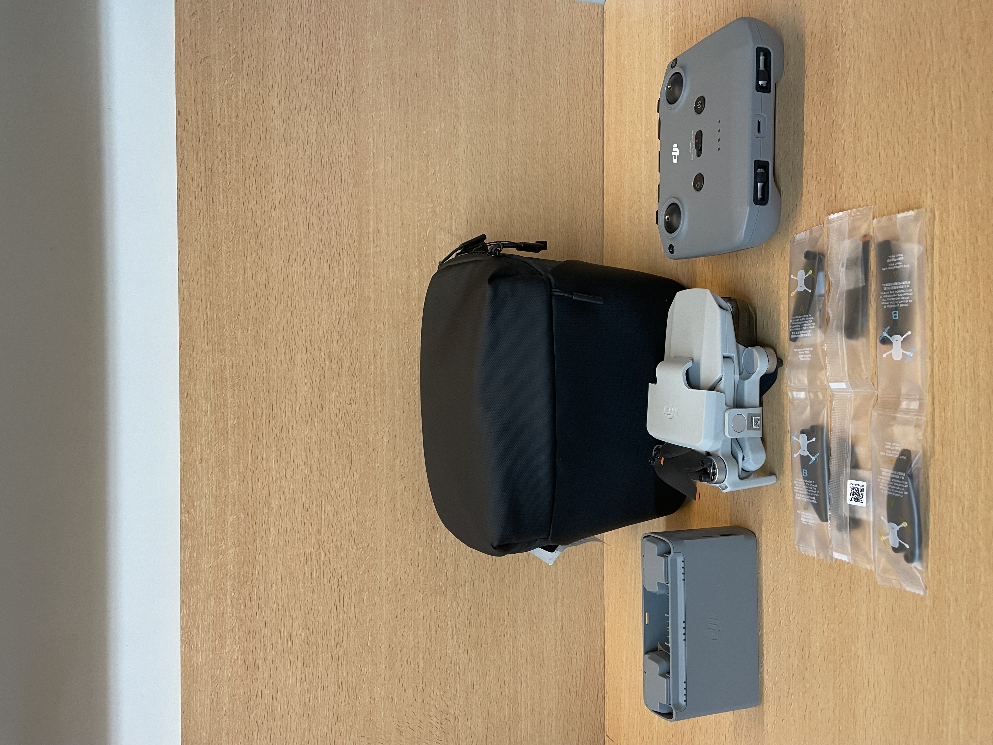 Drone DJI Mini 4K Fly More Combo avec 3 batteries