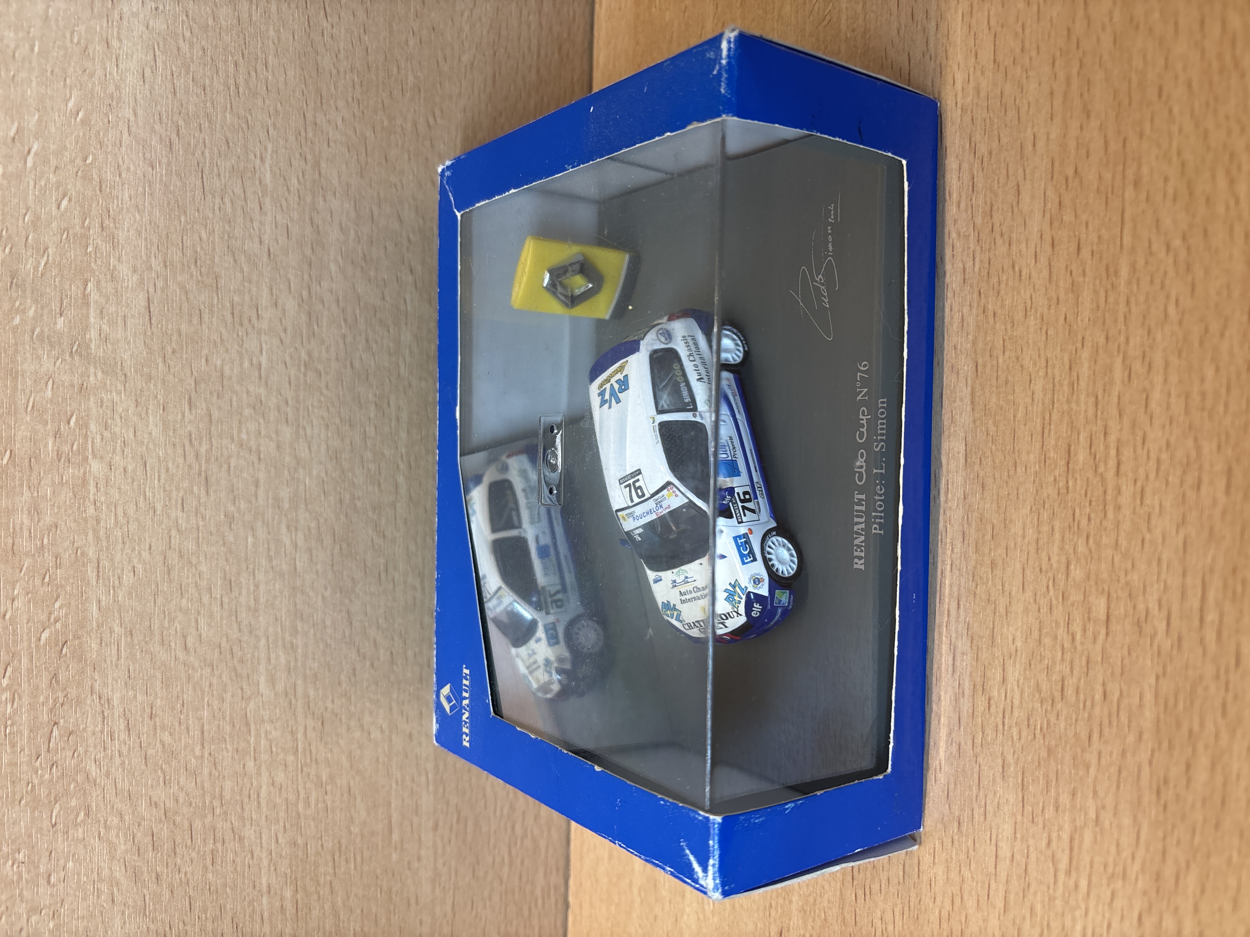 Miniature Renault Clio Cup n°76 L. Simon