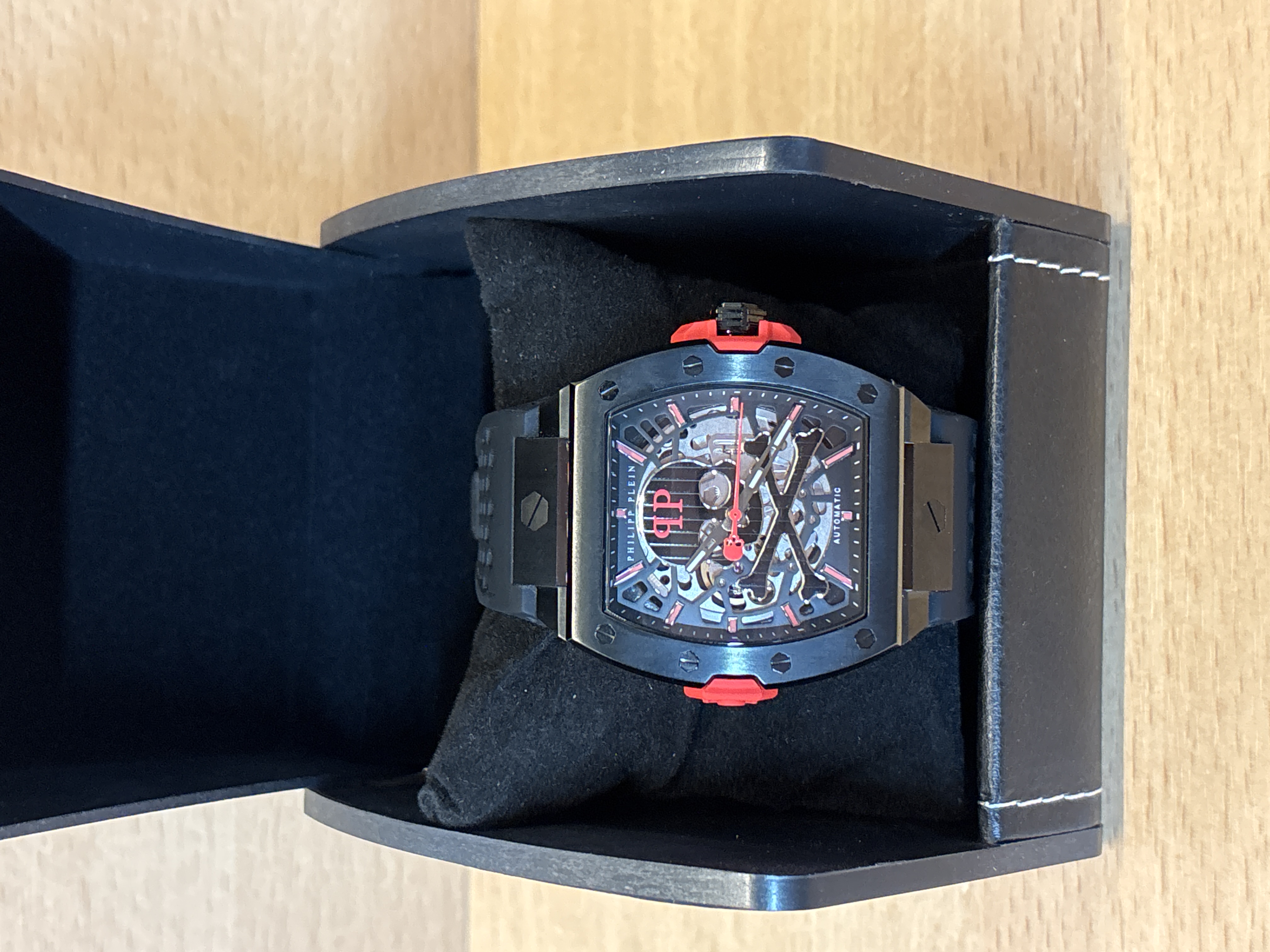 Montre automatique Philippe Plein skeleton PWJFA1626
