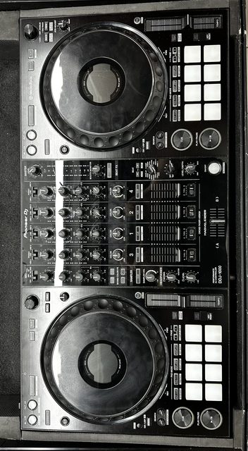 Pioneer DJ DDJ-1000 contrôleur DJ 4 voies