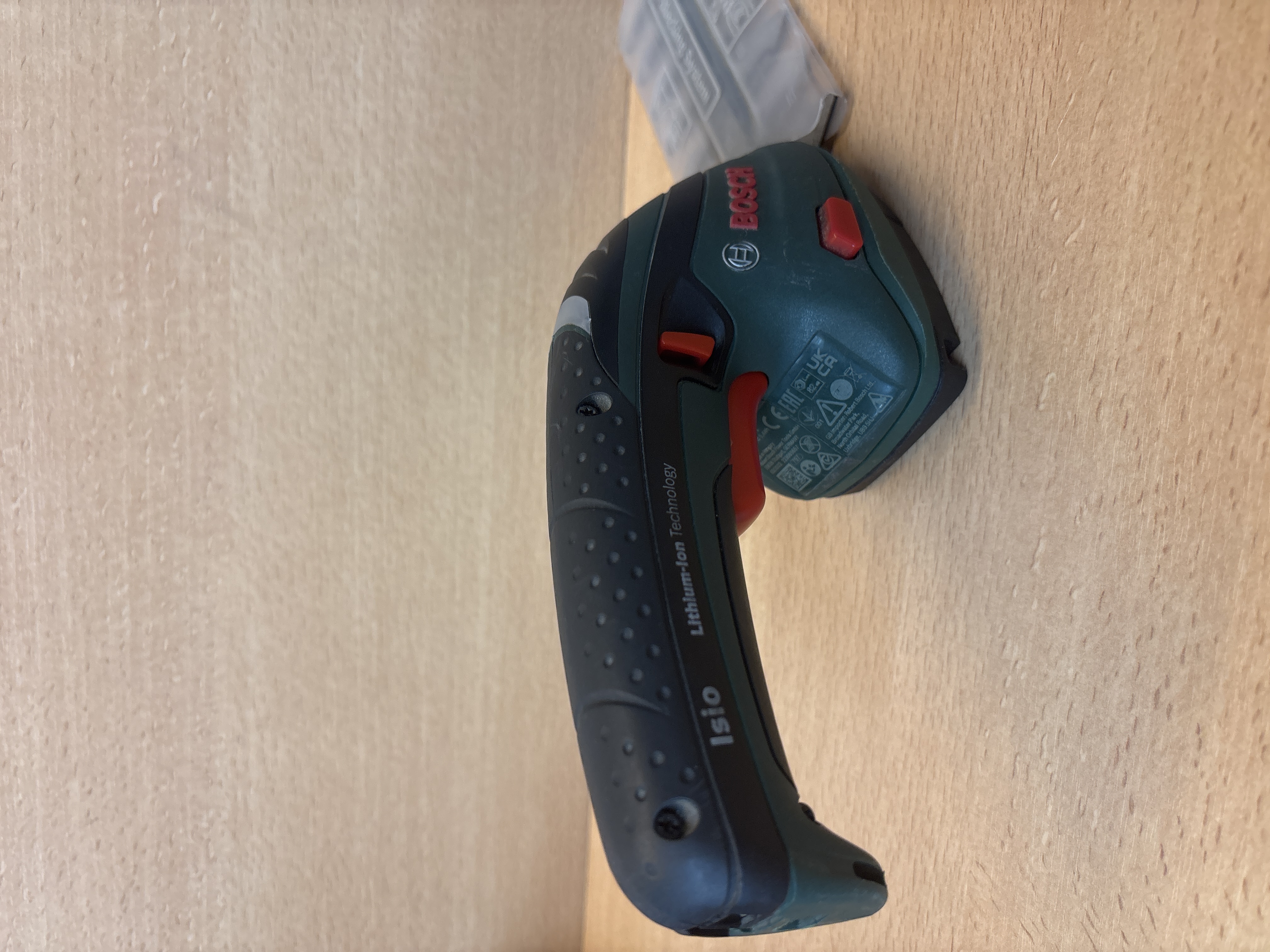 Bosch Isio cisaille sans fil pour jardin — photo 2