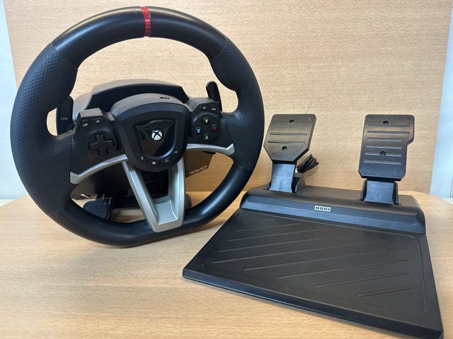 Volant Hori Racing Wheel Overdrive Xbox One avec pédalier