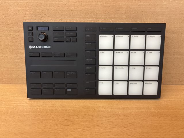 Native Instruments Maschine Mikro MK3 contrôleur USB avec câble et licence