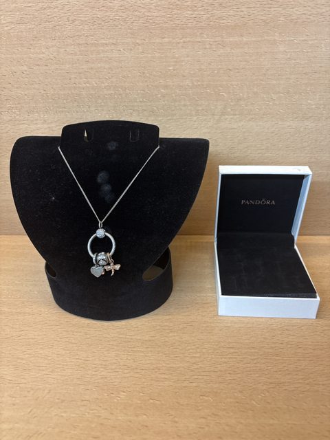 Collier Pandora argent 925 avec pendentif cercle et charms