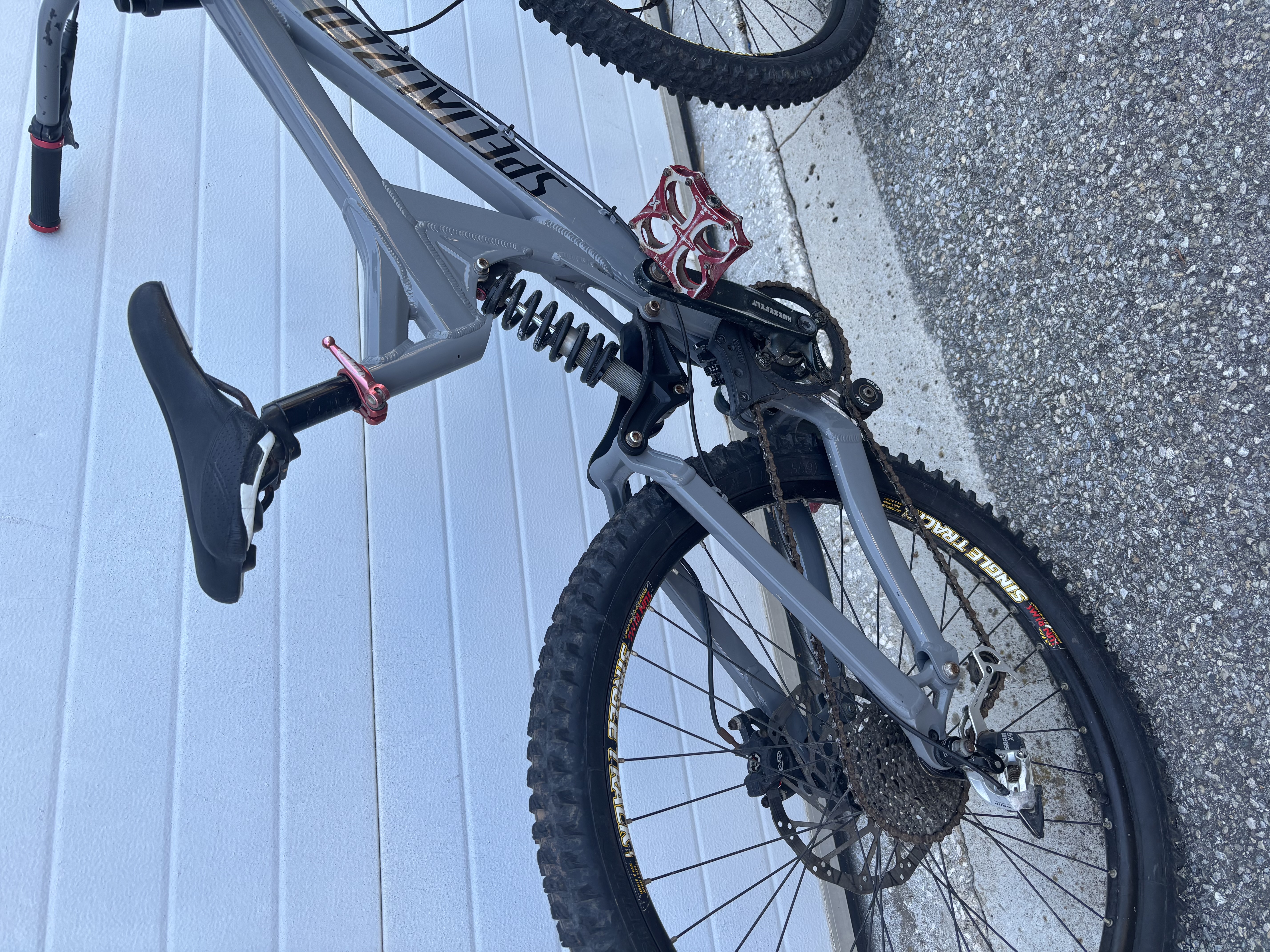 Vélo DH Specialized Demo 8 tout suspendu — photo 3