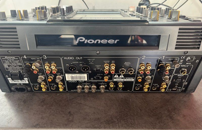 Pioneer SVM-1000 table de mixage DJ audio vidéo 4 voies — photo 3
