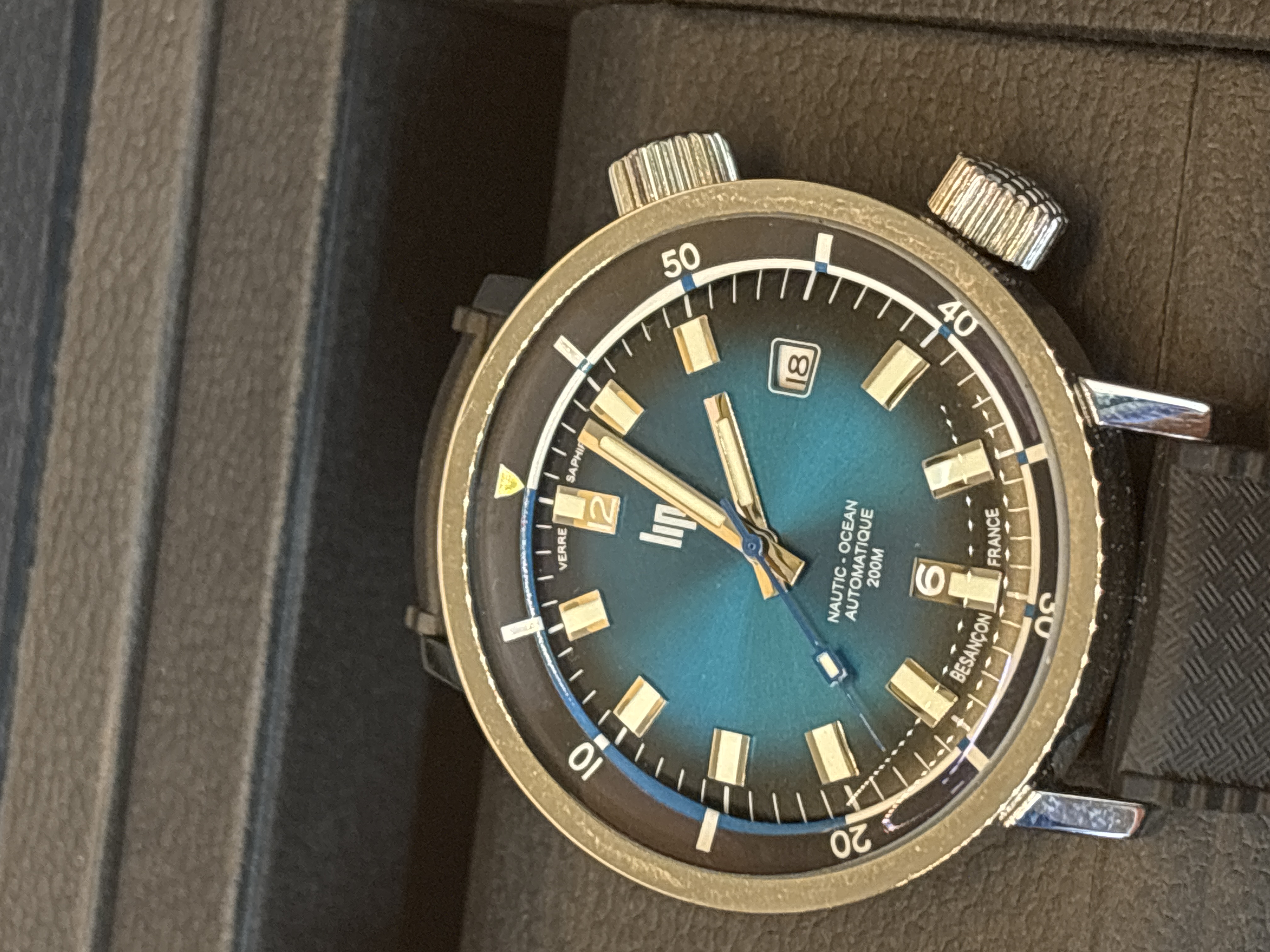 Montre automatique Lip Nautic-Ocean 200M Besançon 51371-028 — photo 2