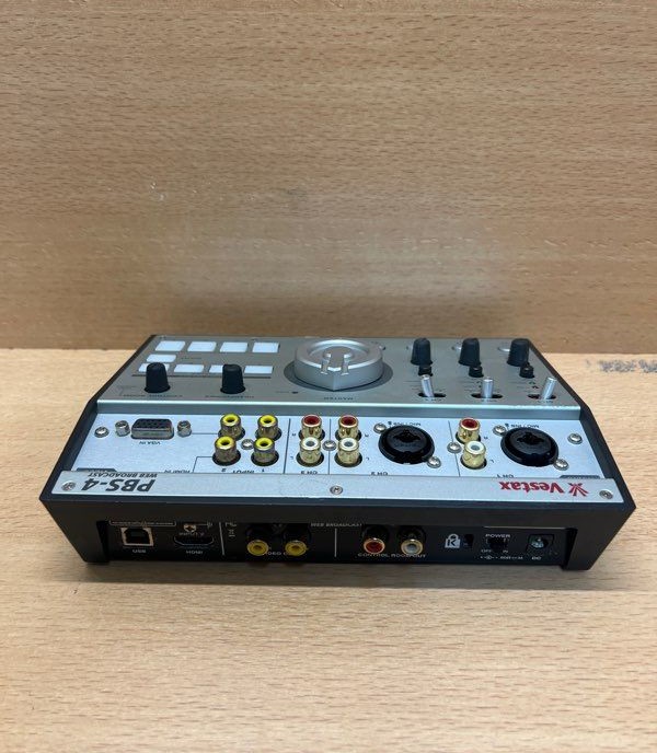 Vestax PBS-4 mixeur audio vidéo broadcast avec chargeur d'origine — photo 2