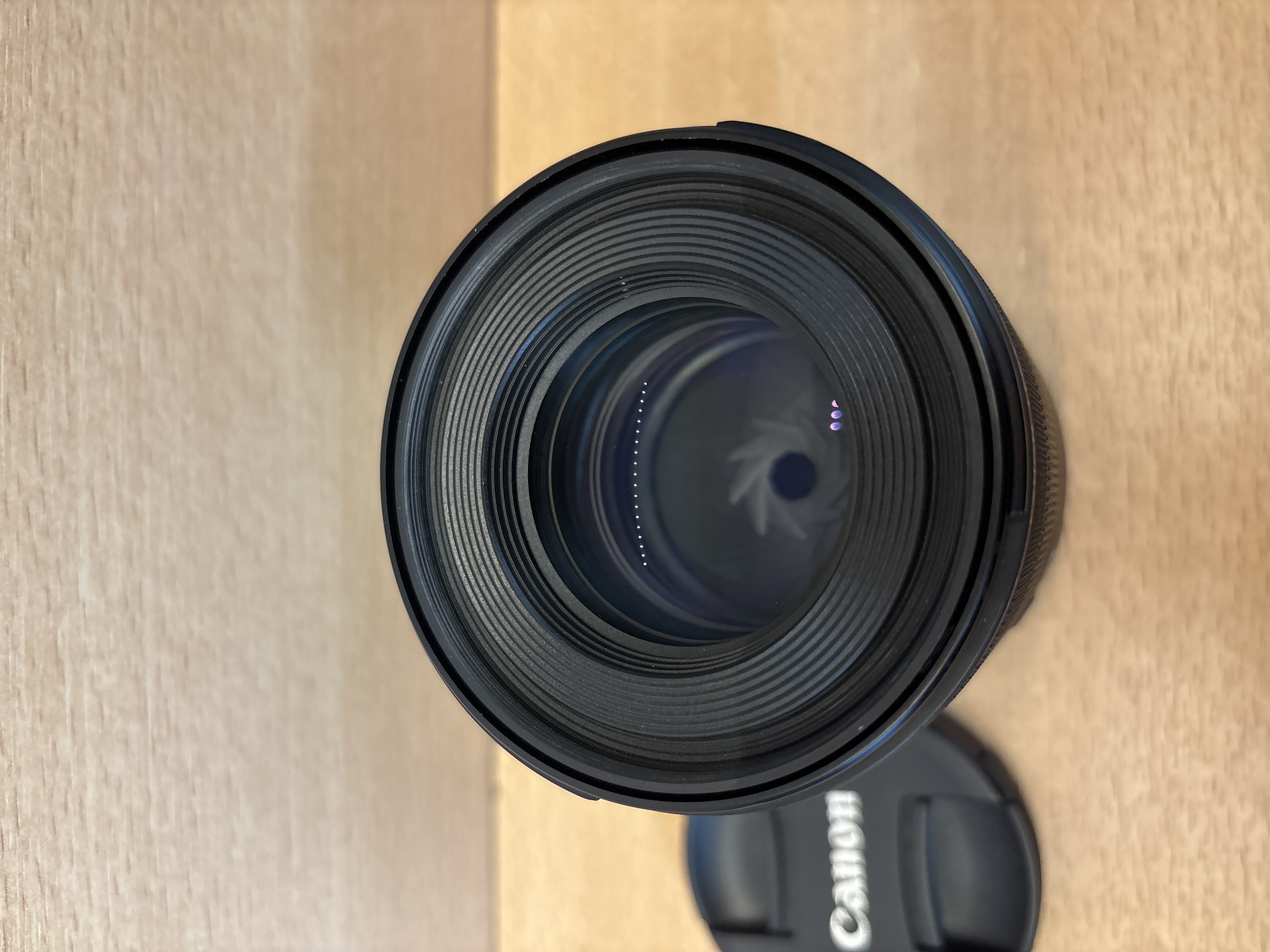 Objectif Canon RF 85mm F2 Macro IS STM — photo 2