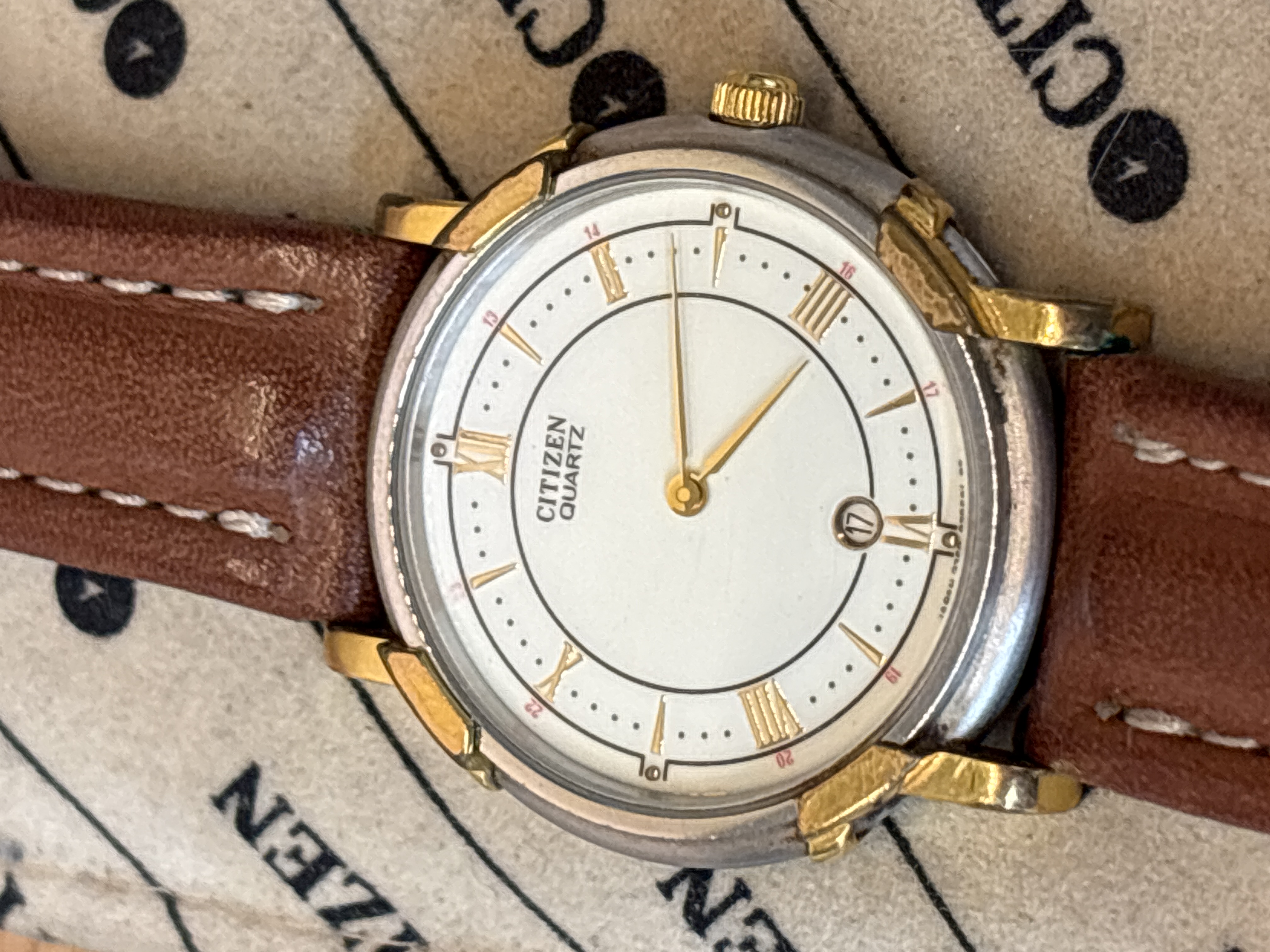 Montre Citizen Quartz homme 1991 bracelet cuir marron avec date — photo 2