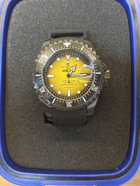 Montre de plongée automatique Tecnotempo TT.2000SUB.BY