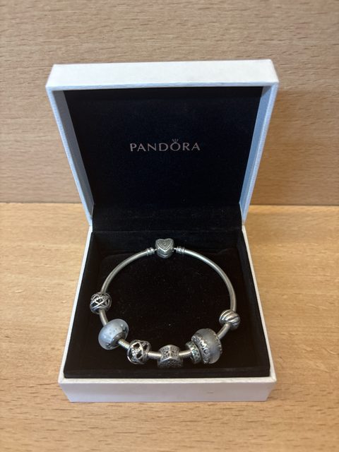 Bracelet Pandora en argent 925 avec charms
