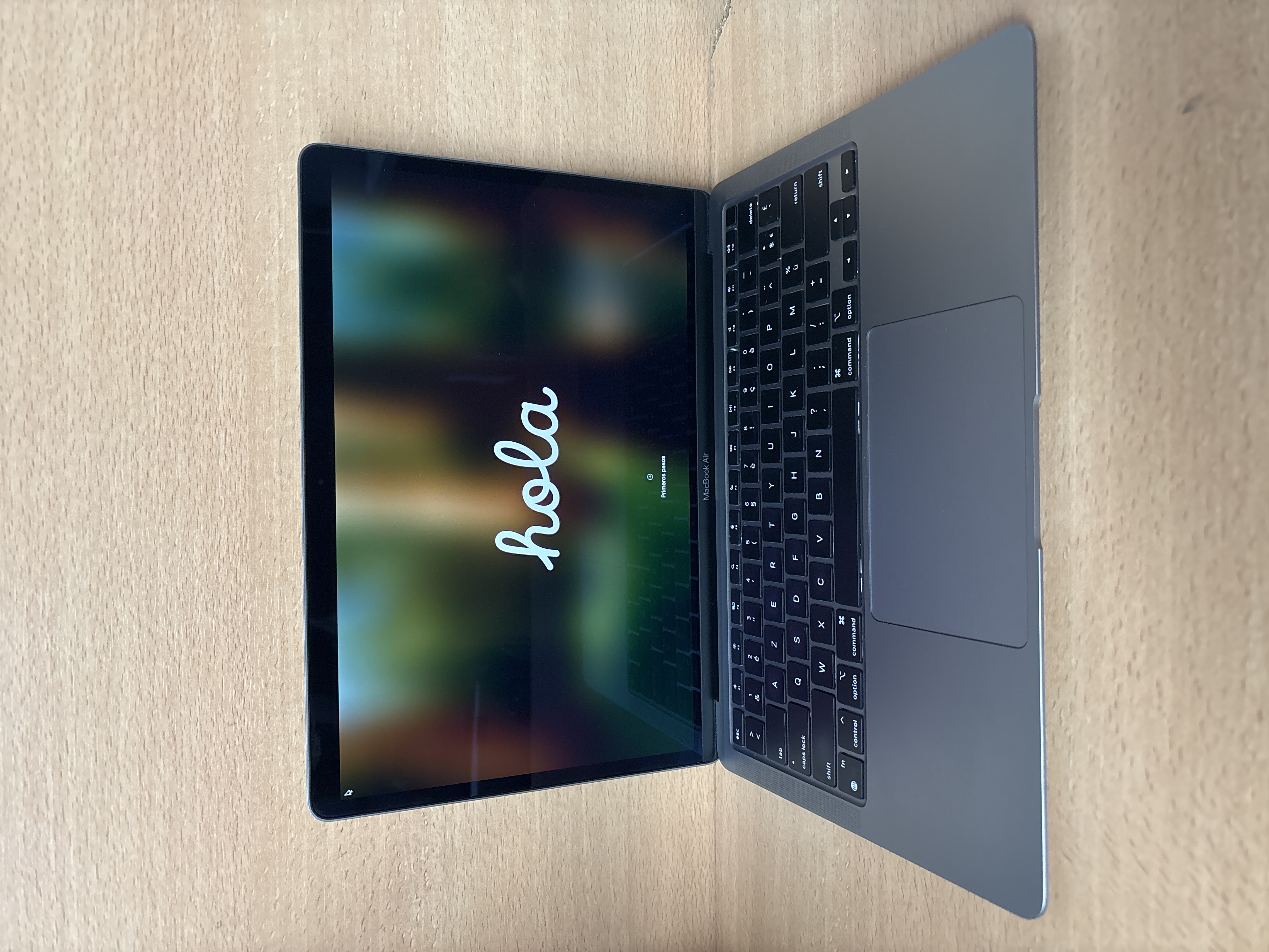 Apple MacBook Air M1 8 Go RAM 256 Go SSD avec chargeur
