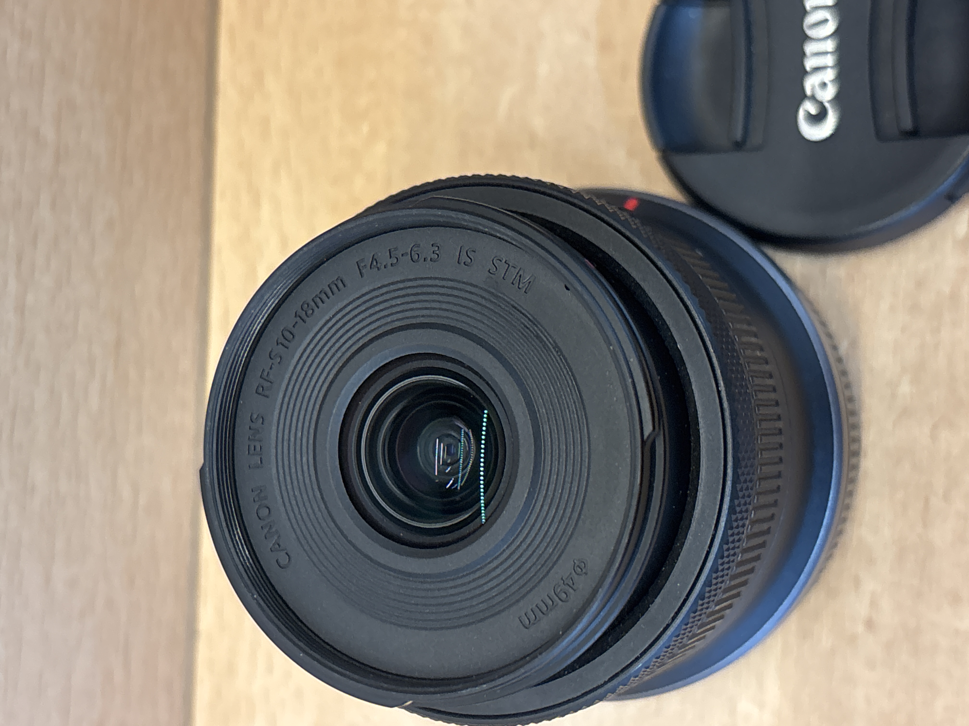 Objectif Canon RF-S 10-18mm F4.5-6.3 IS STM grand-angle