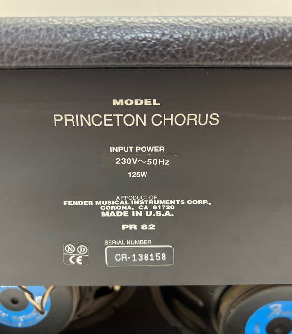 Ampli guitare Fender Princeton Chorus avec footswitch — photo 2