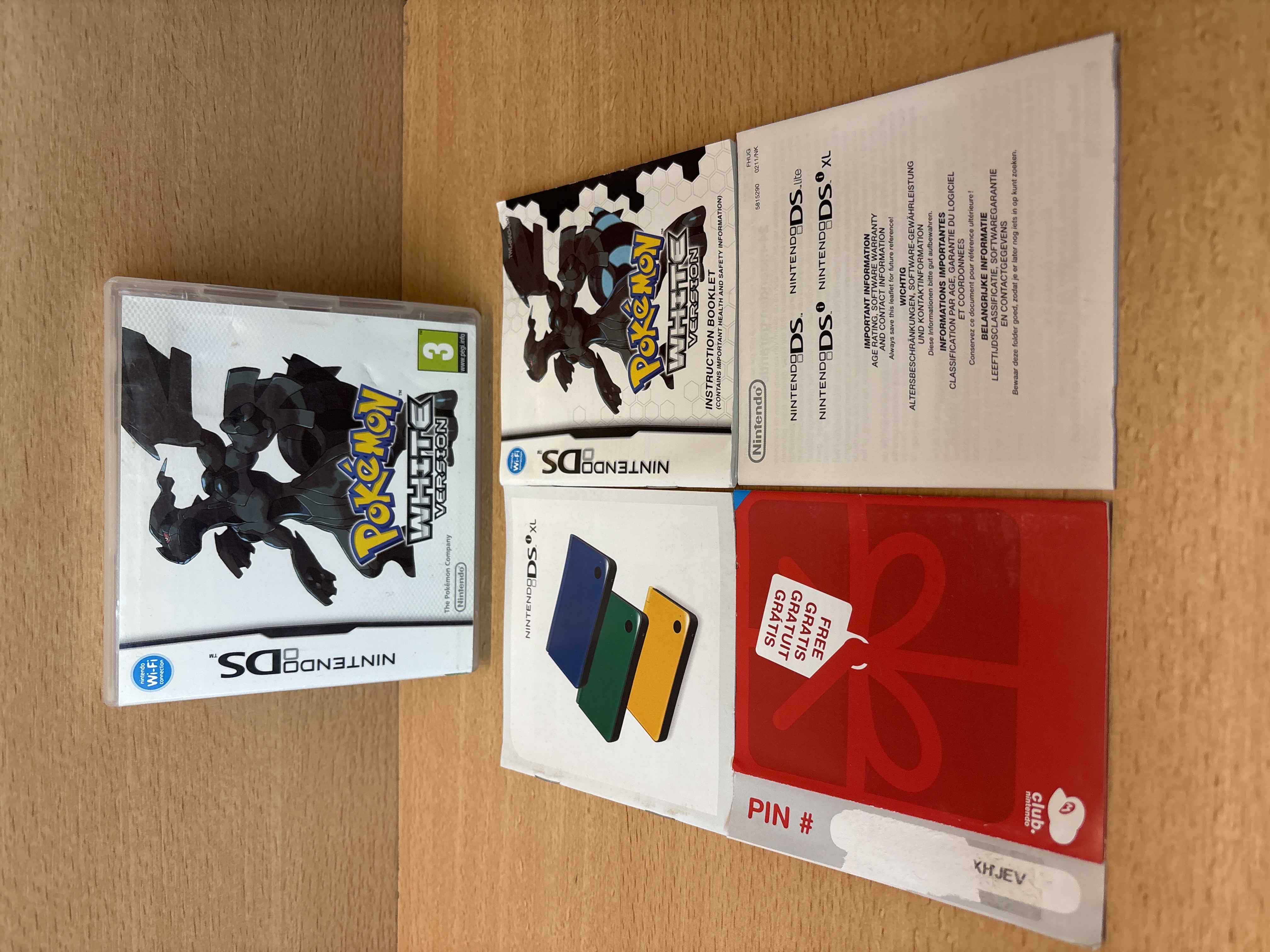 Pokémon Version Blanche sur Nintendo DS complet