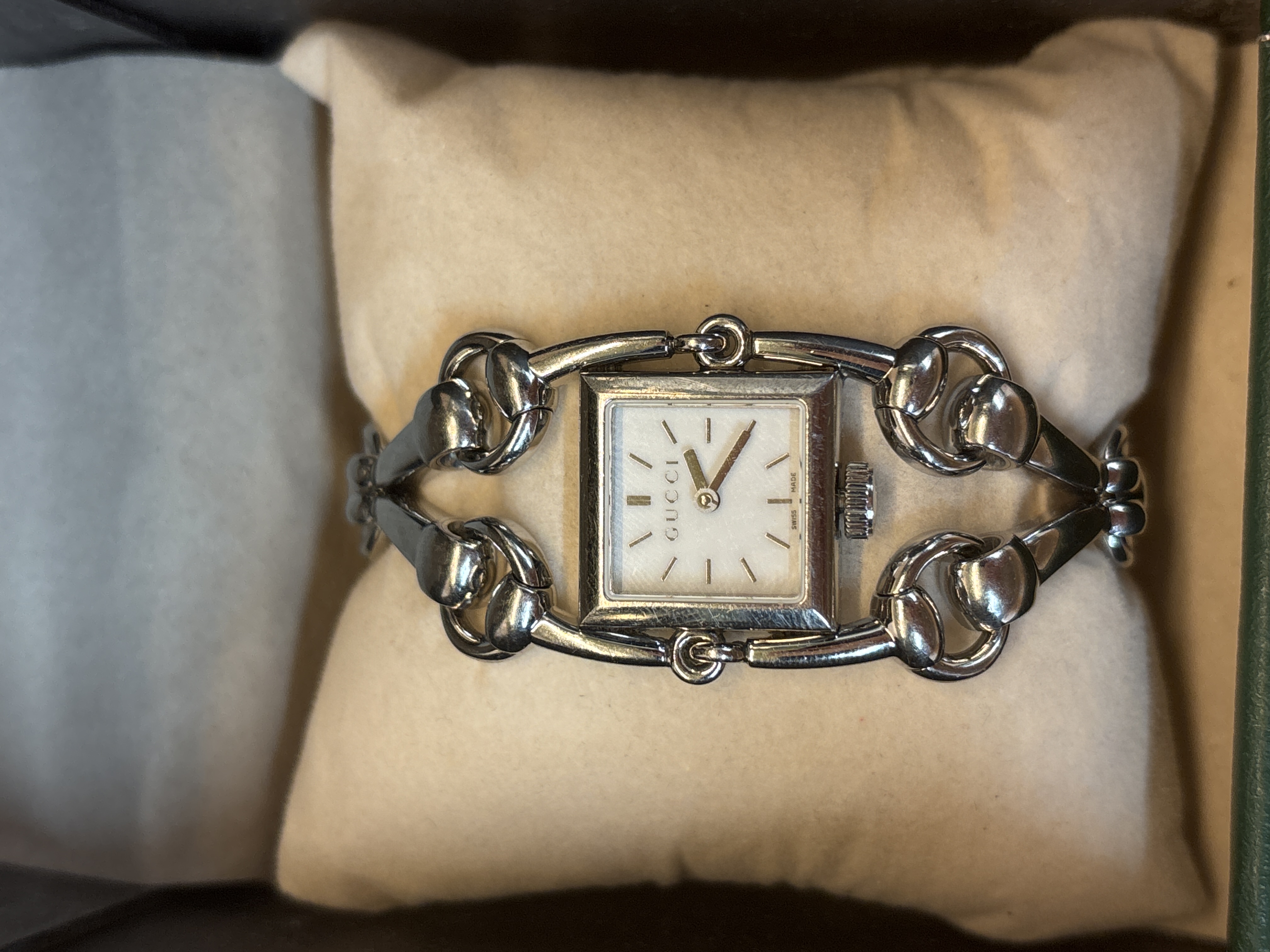 Montre Gucci bracelet acier quartz réf. 1116.5