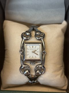 Montre Gucci bracelet acier quartz réf. 1116.5