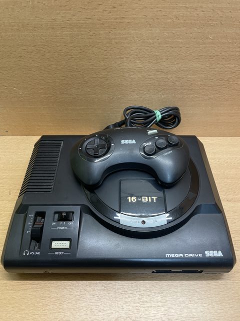 Console Sega Mega Drive 16-BIT avec manette