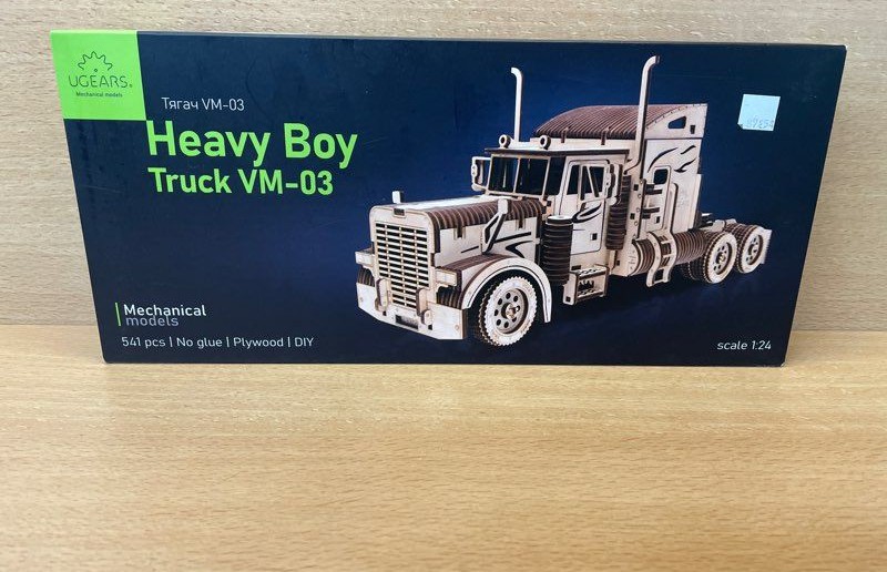 Maquette en bois Ugears Heavy Boy Truck VM-03 camion 1:24