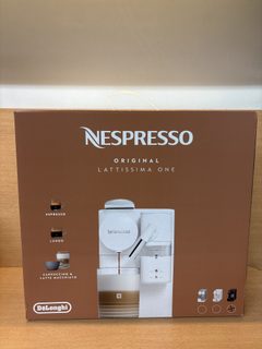 Machine à café Nespresso Lattissima One De'Longhi EN510.B noire