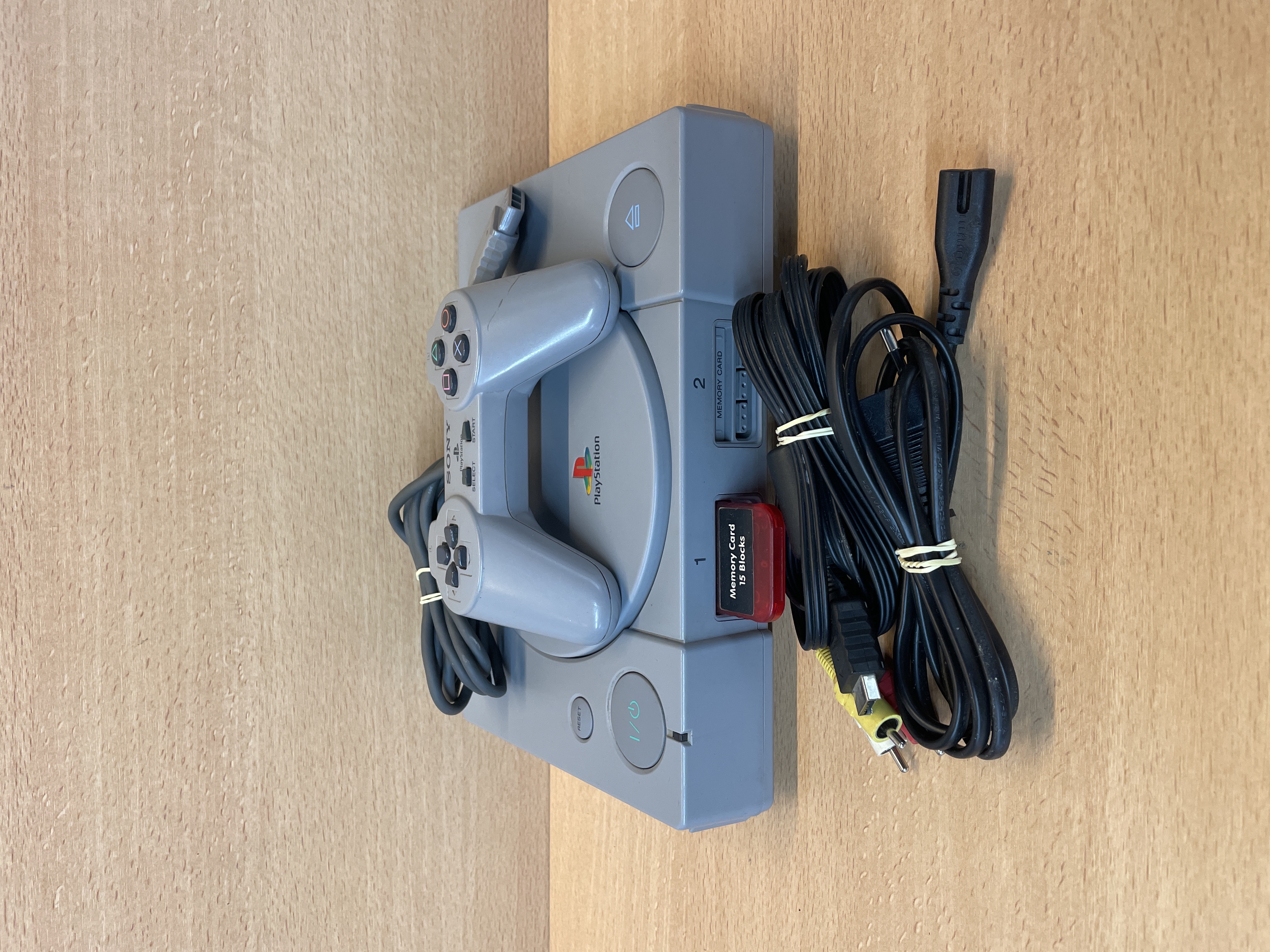 Console Sony PlayStation 1 PS1 avec manette et carte mémoire